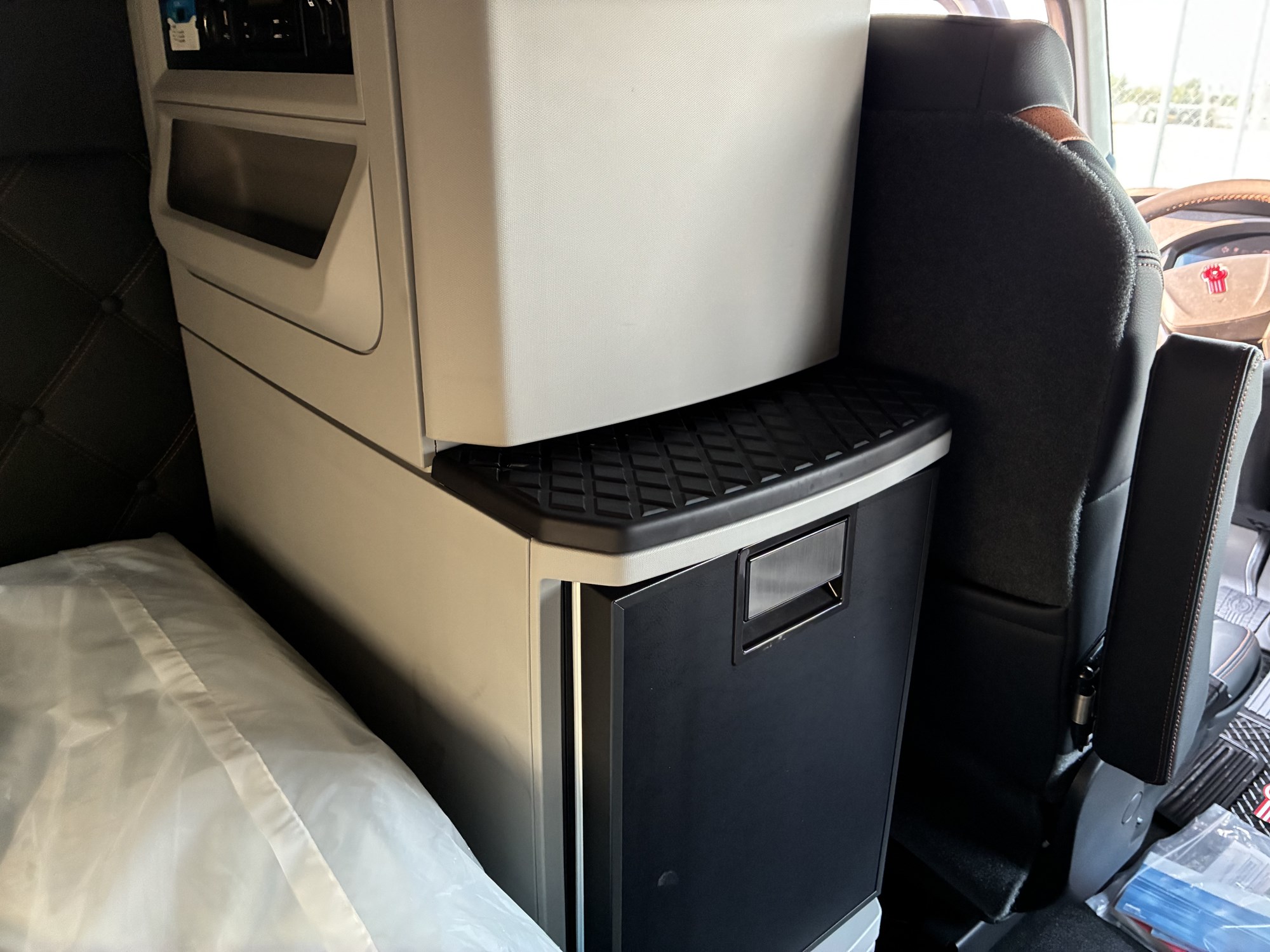 2026 Kenworth T680 - image 5