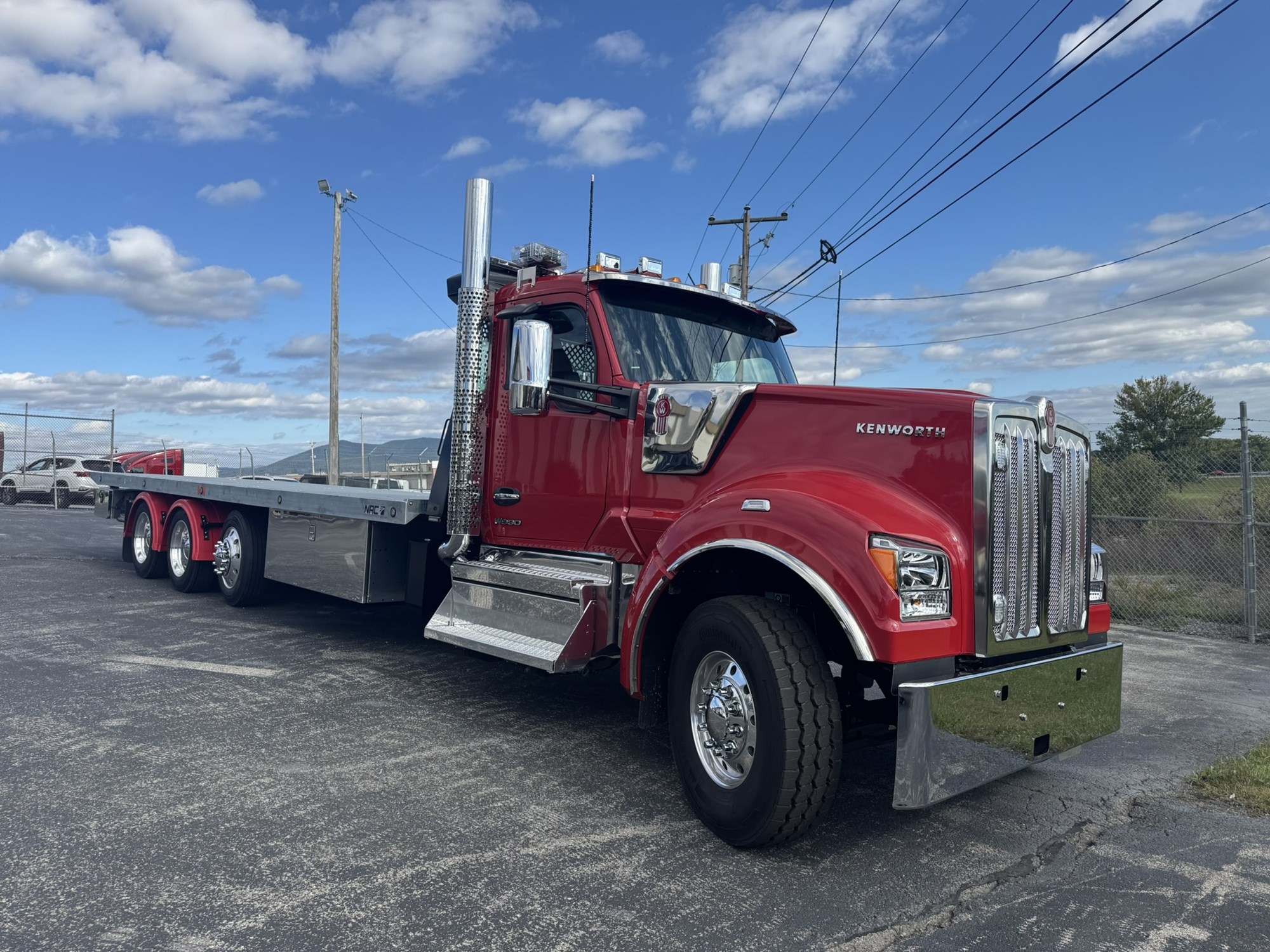 2026 Kenworth W990 2026 Kenworth W990 - image 2 of 6