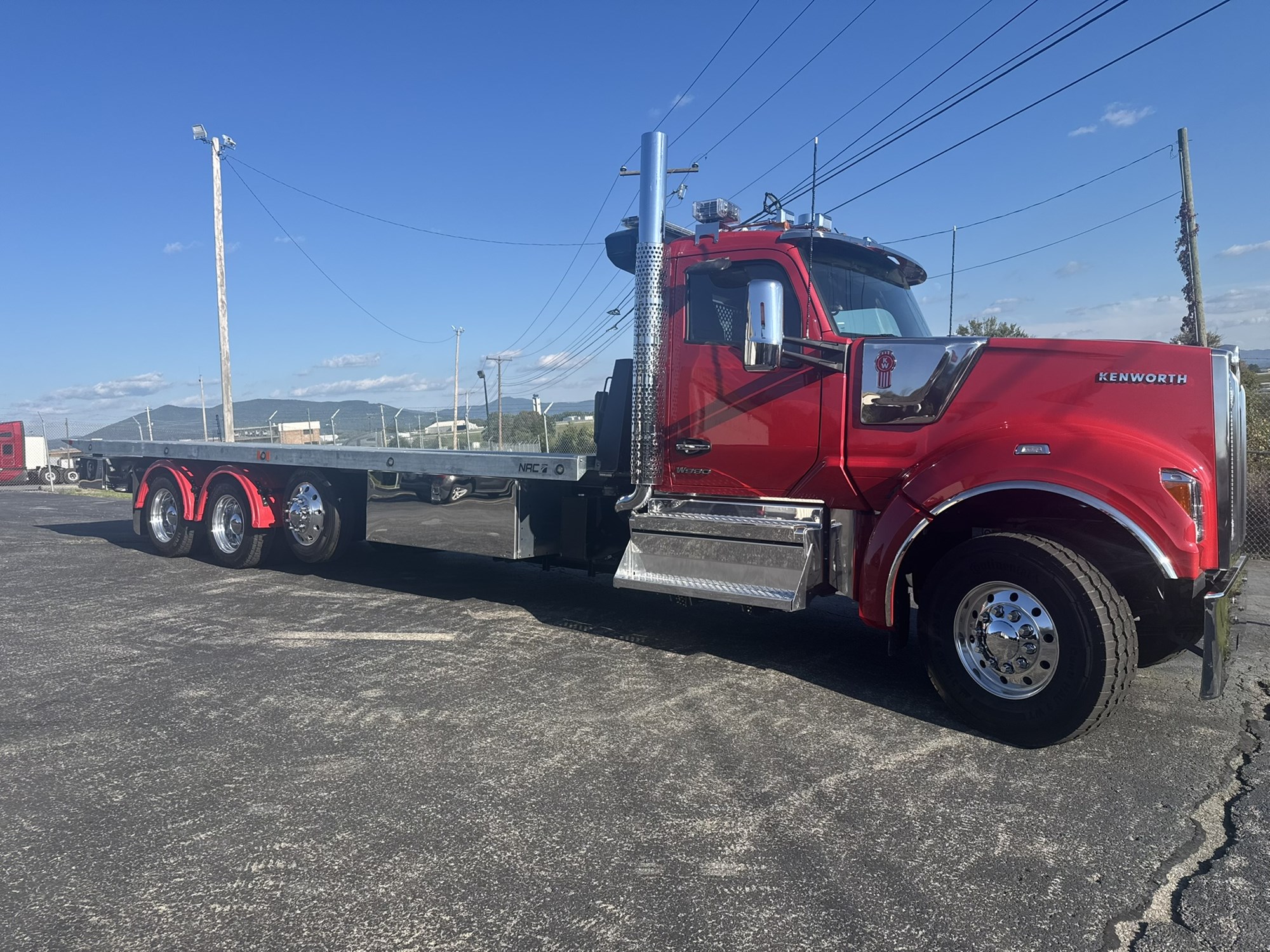 2026 Kenworth W990 2026 Kenworth W990 - image 4 of 6
