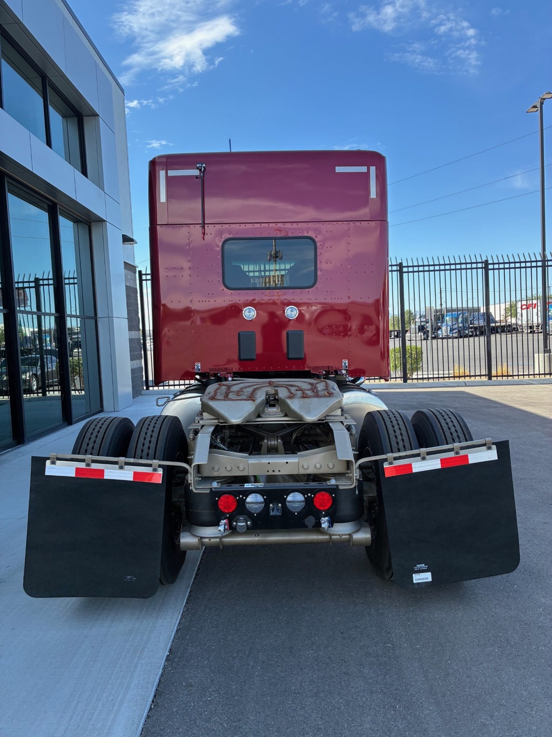 2026 Kenworth W990 - image 4 of 6