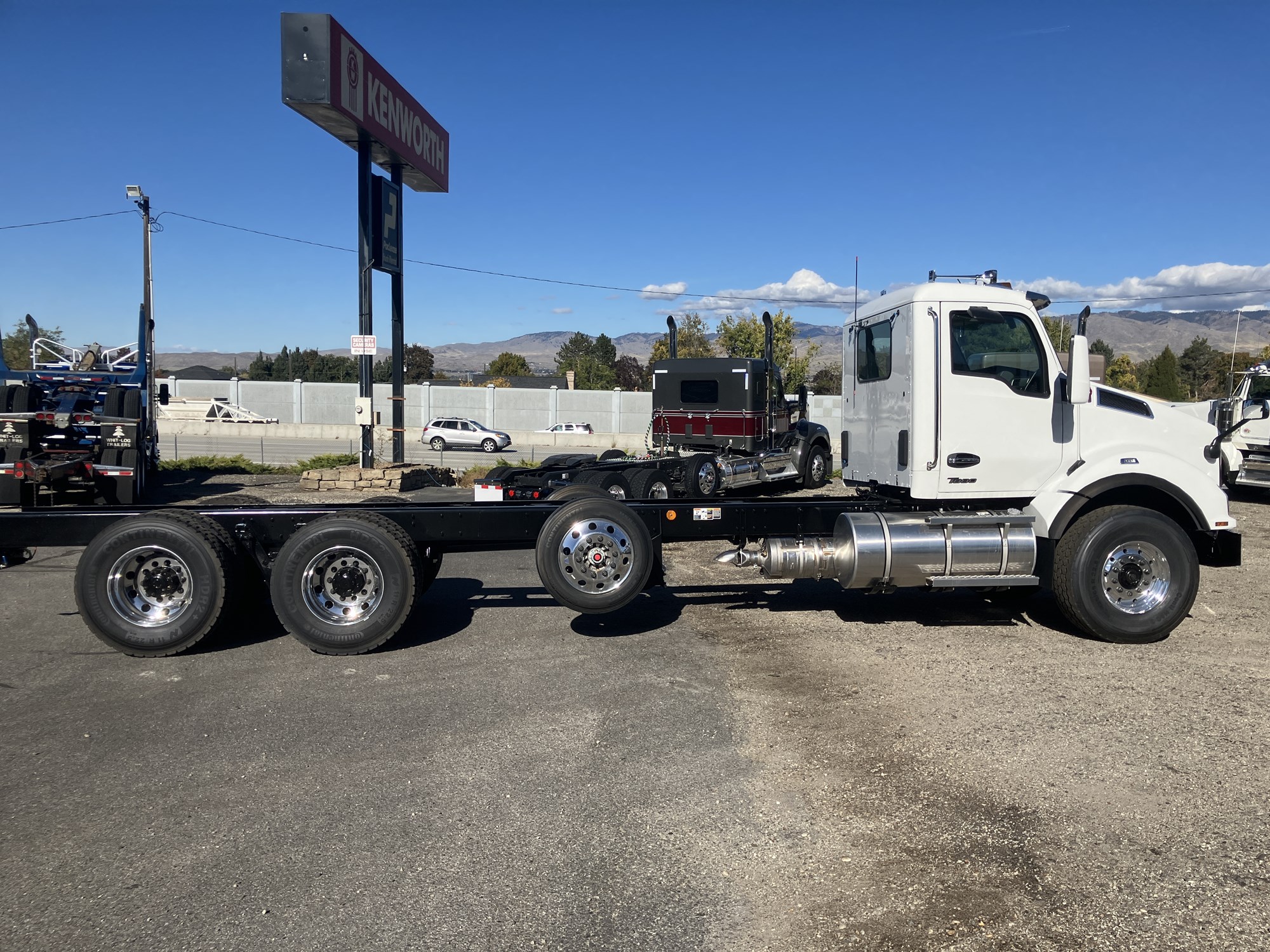 2026 Kenworth T880 2026 Kenworth T880 - image 6 of 6