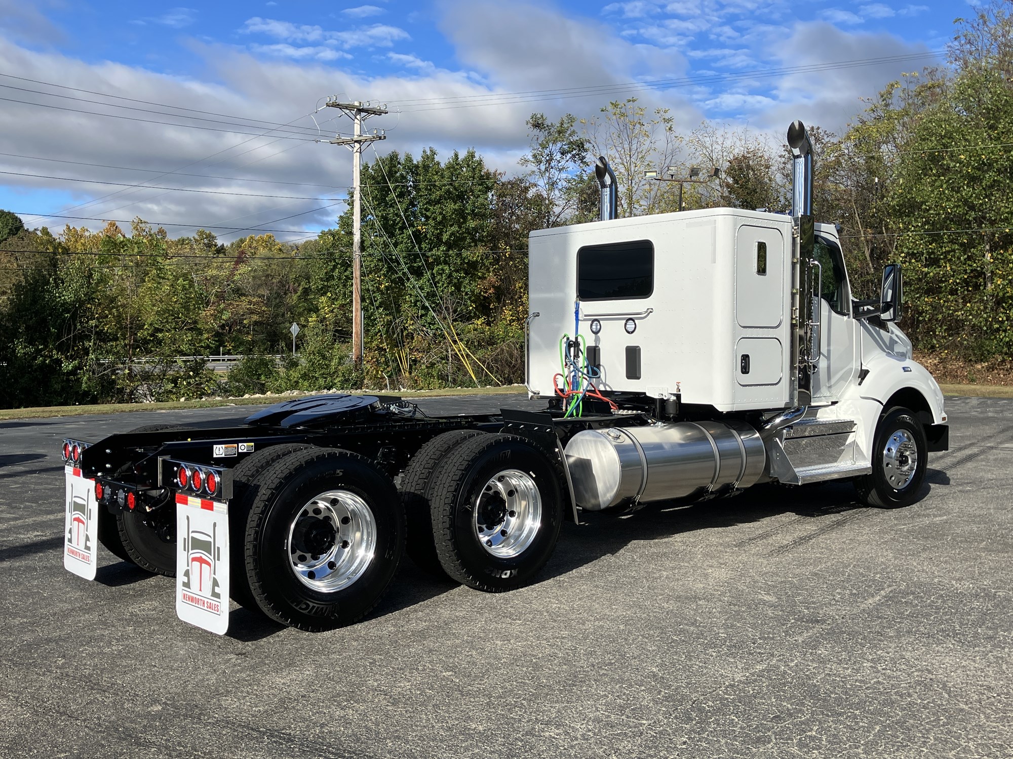 2026 Kenworth T880 2026 Kenworth T880 - image 5 of 6
