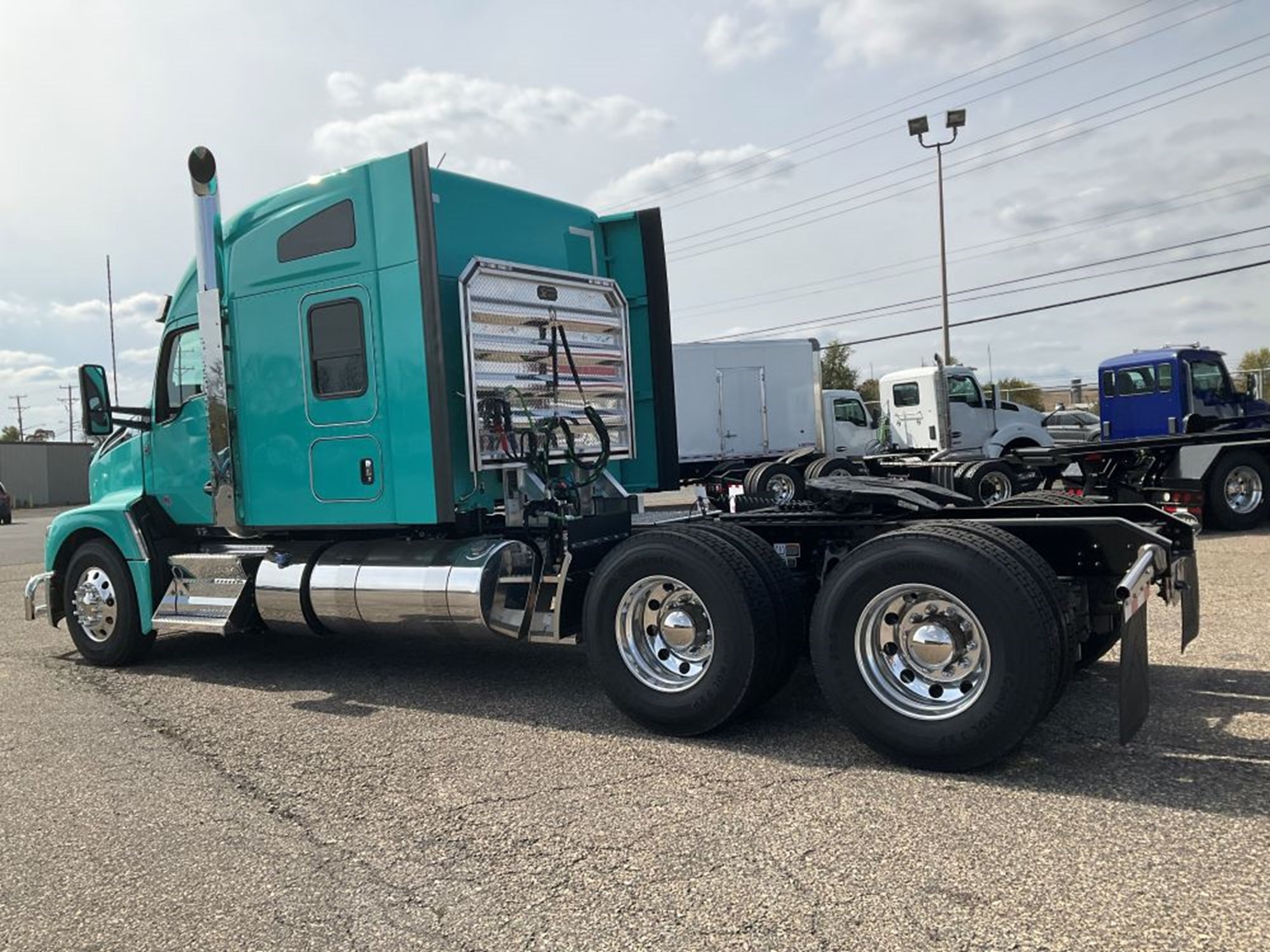 2026 Kenworth T680 Next Gen - image 3 of 6