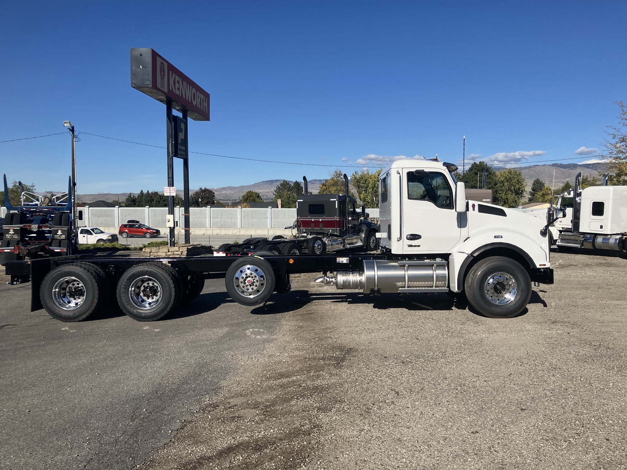 2026 Kenworth T880 2026 Kenworth T880 - image 6 of 6