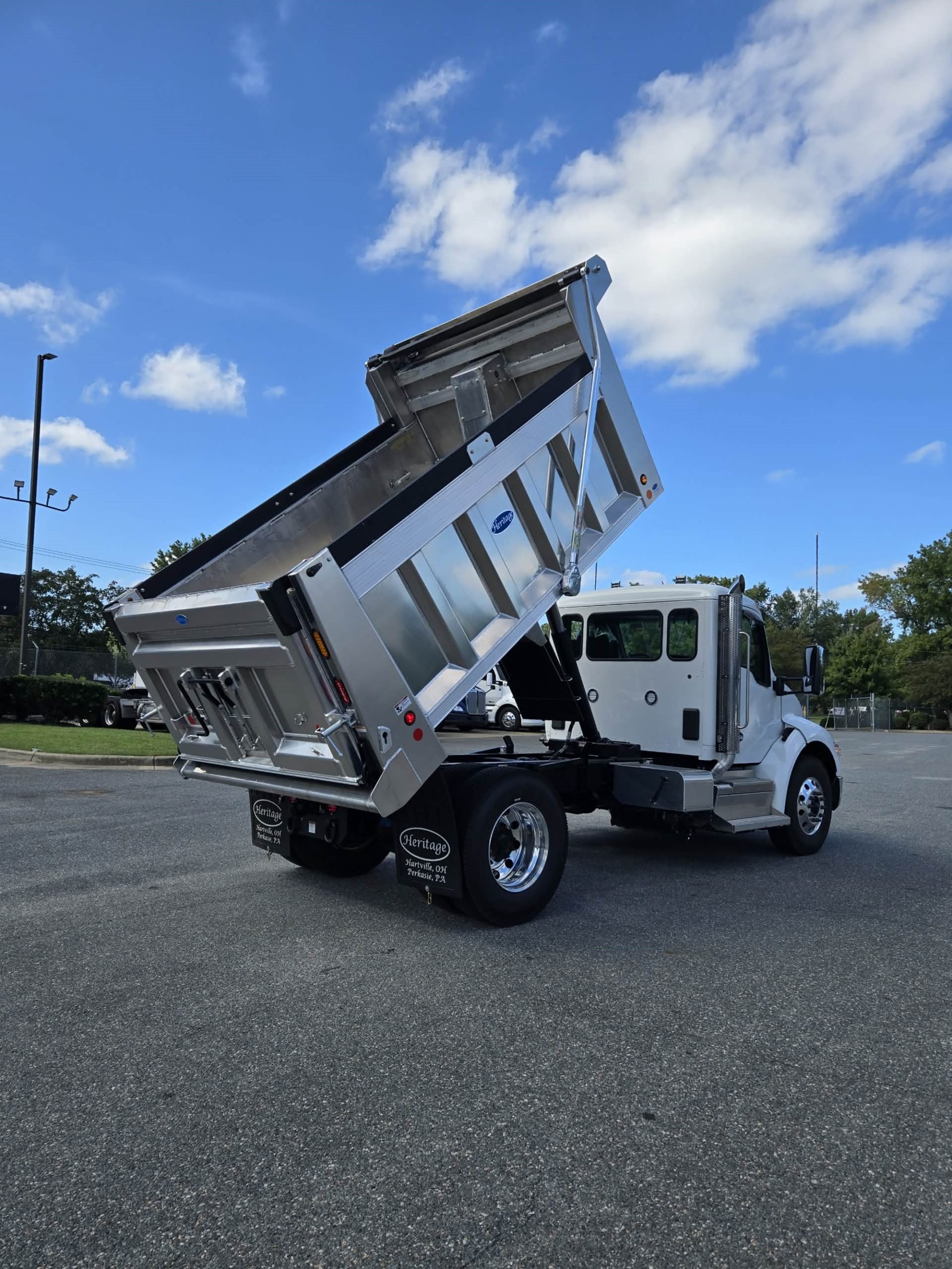 2026 Kenworth T380 - image 4 of 6