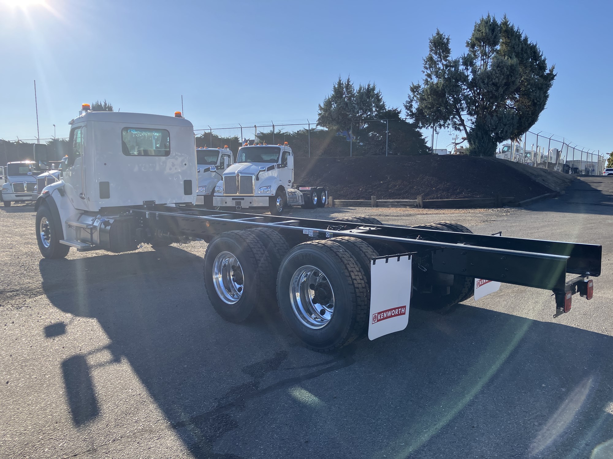 2026 Kenworth T480 - image 3 of 6