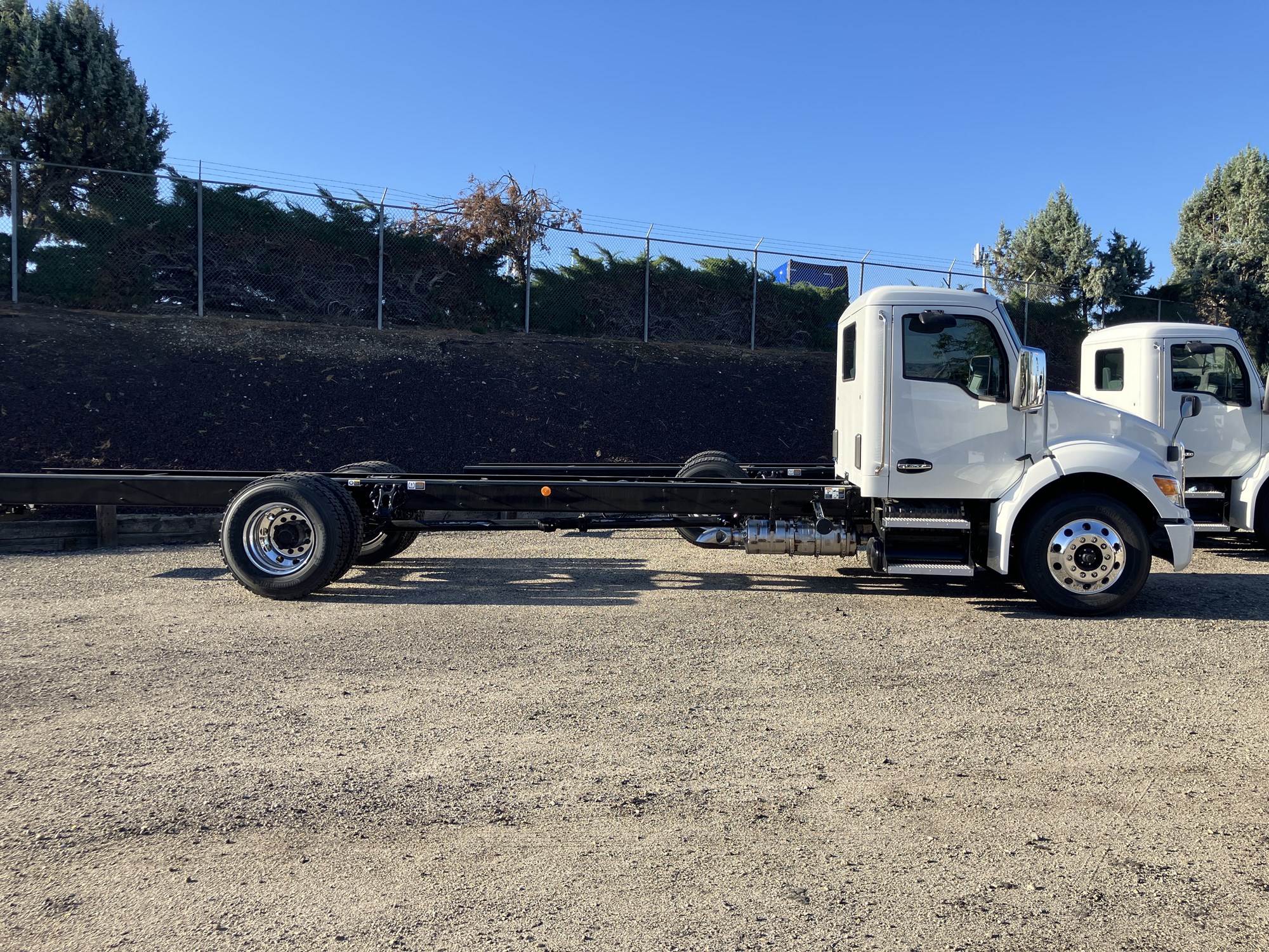 2026 Kenworth T280 - image 2 of 6