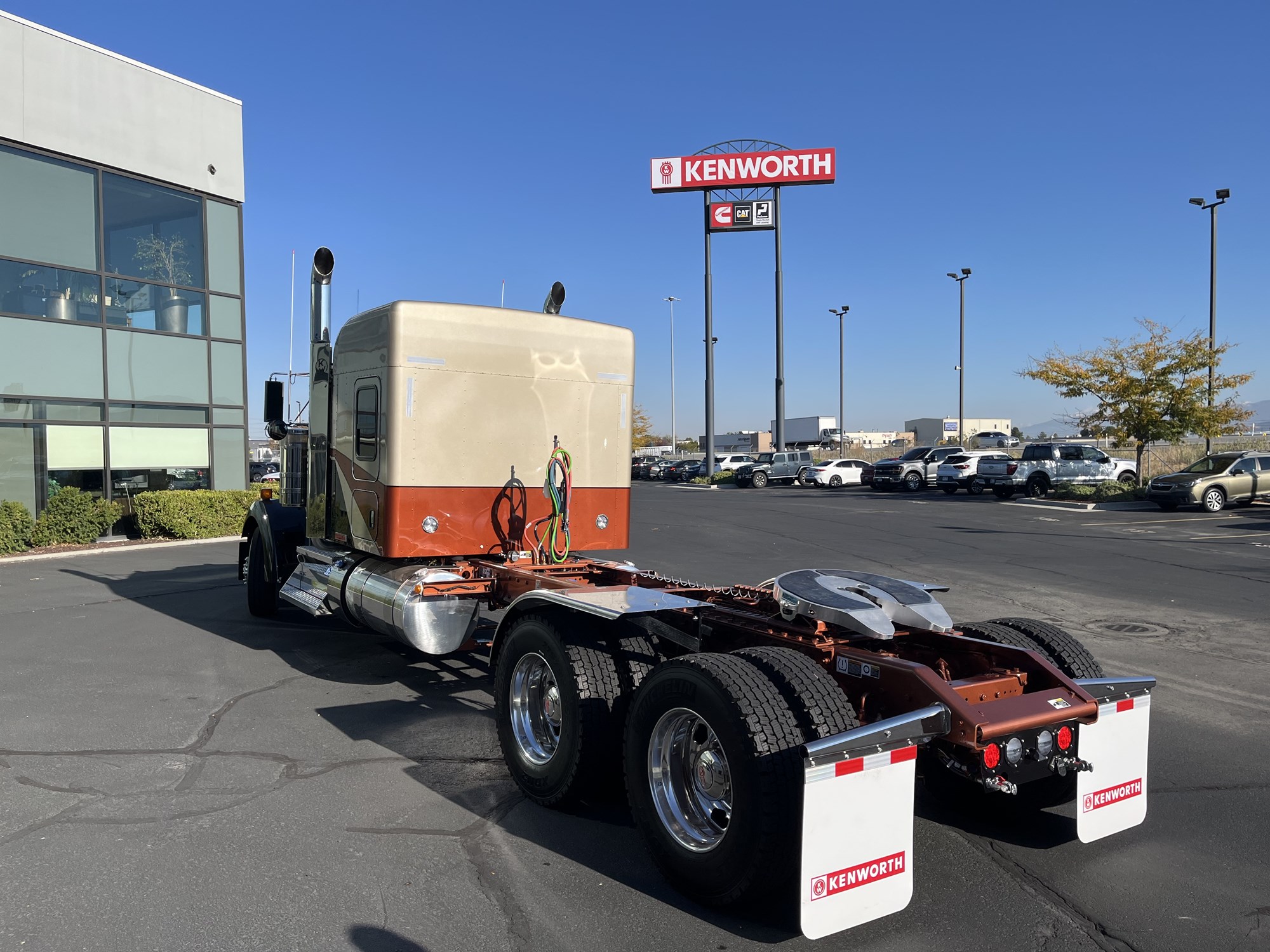 2026 Kenworth W900B - image 4 of 4