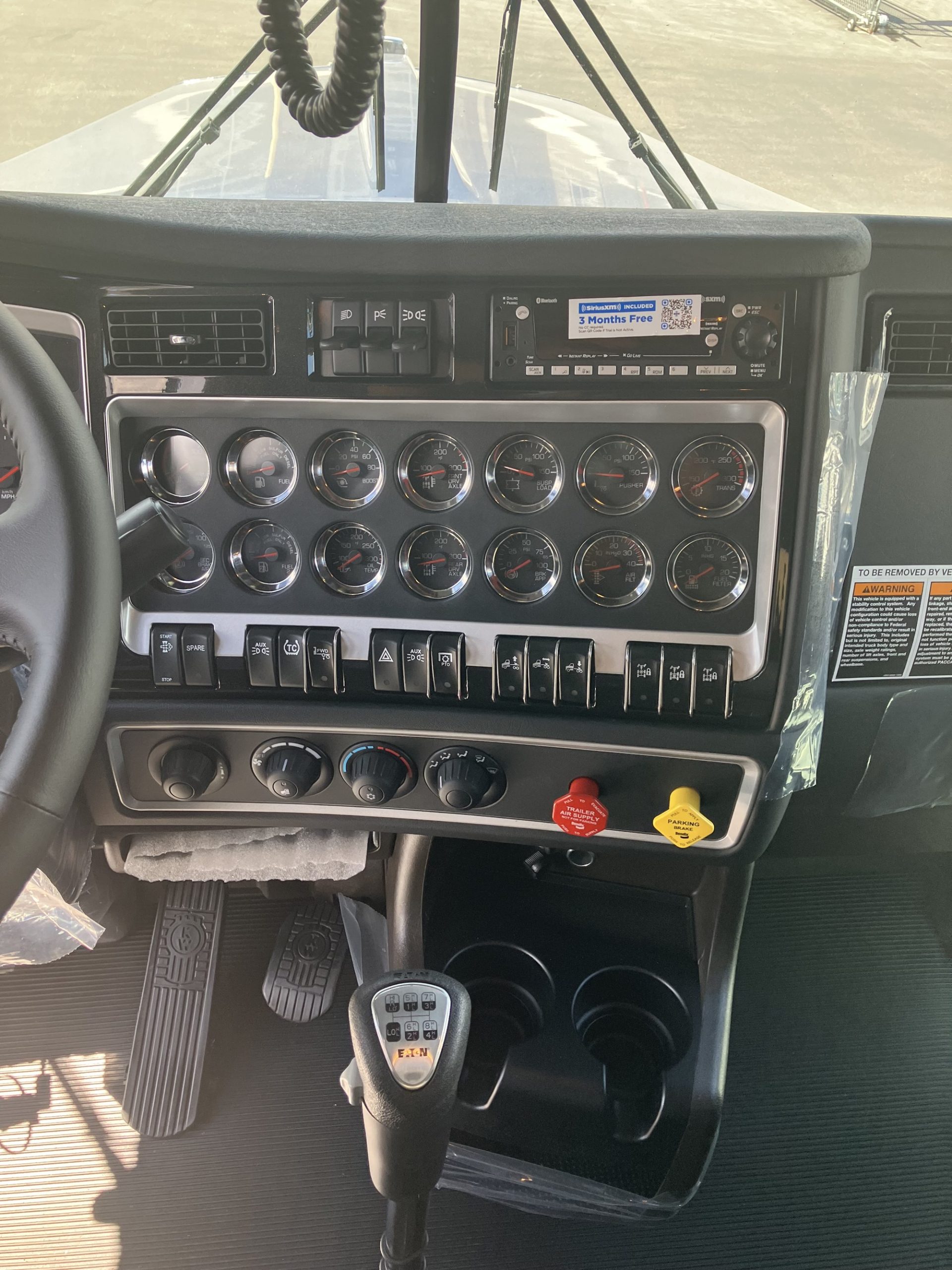 2026 Kenworth W900B - image 3 of 4