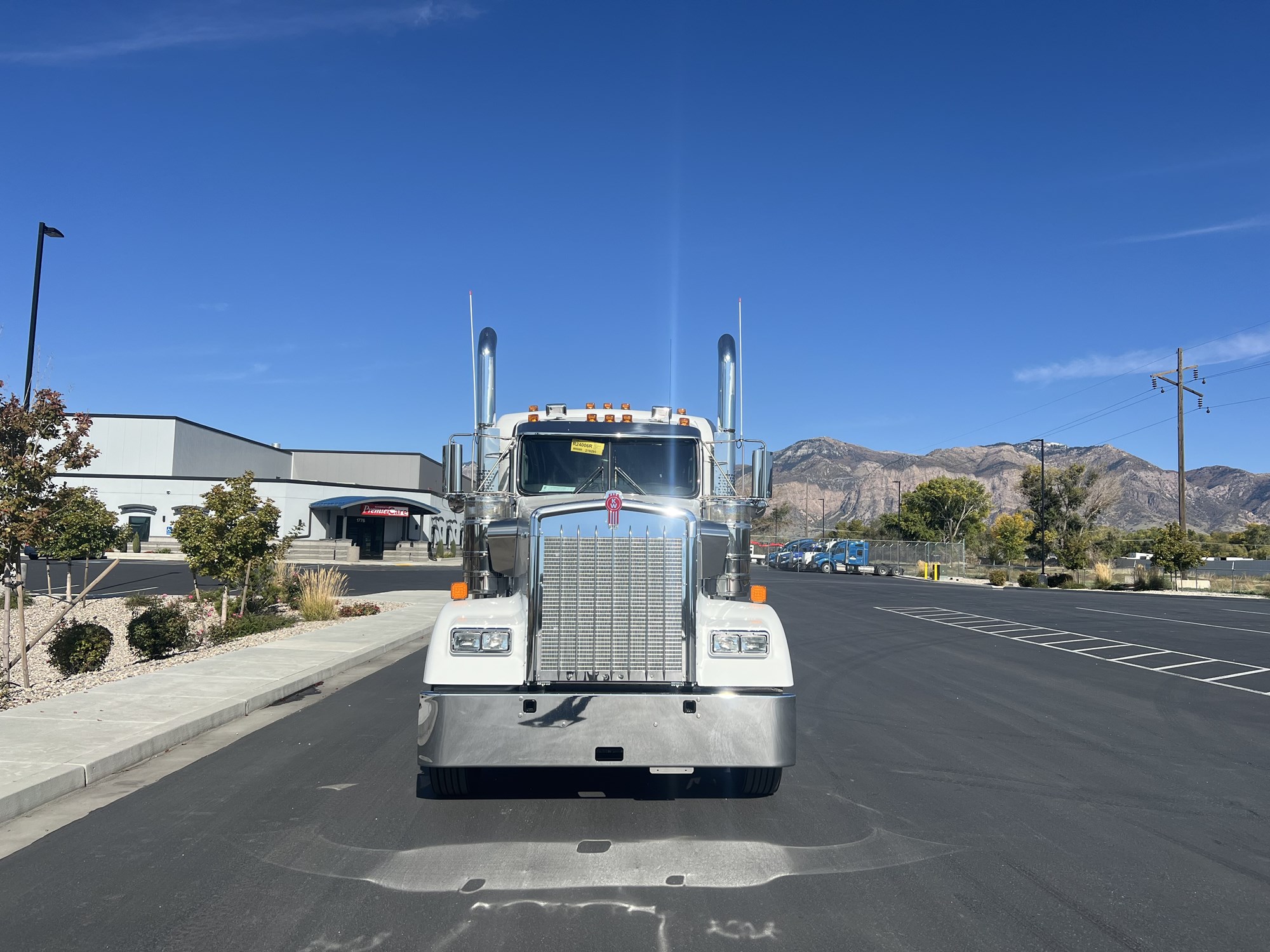 2026 Kenworth W900B 2026 Kenworth W900B - image 2 of 6