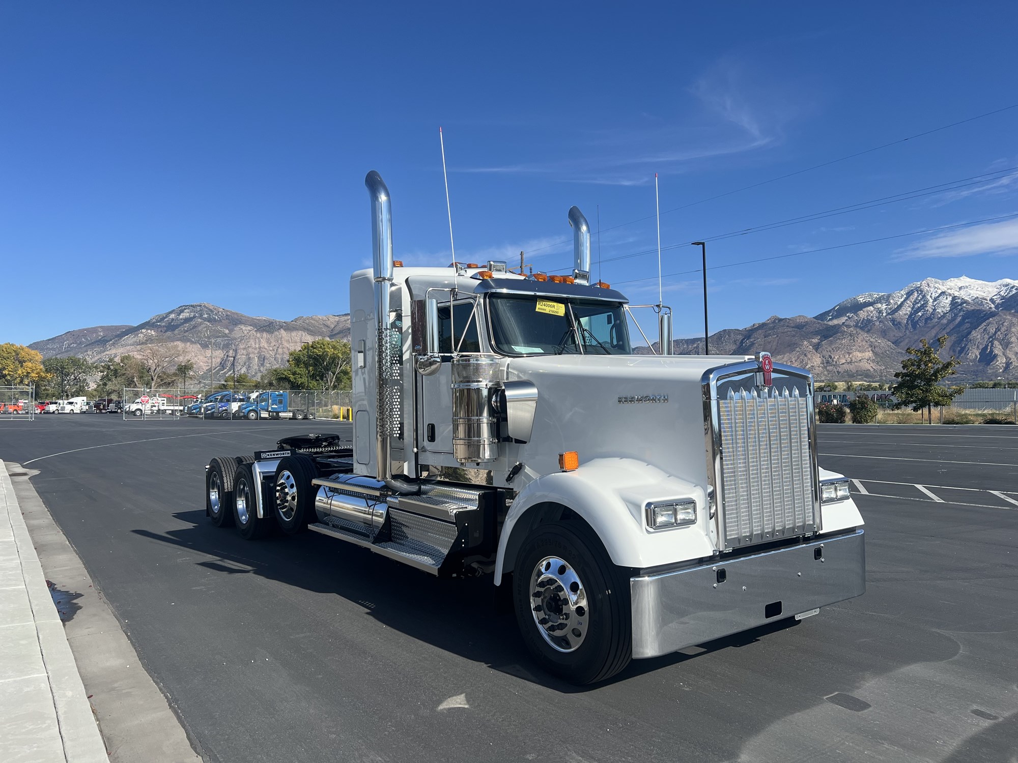 2026 Kenworth W900B 2026 Kenworth W900B - image 3 of 6