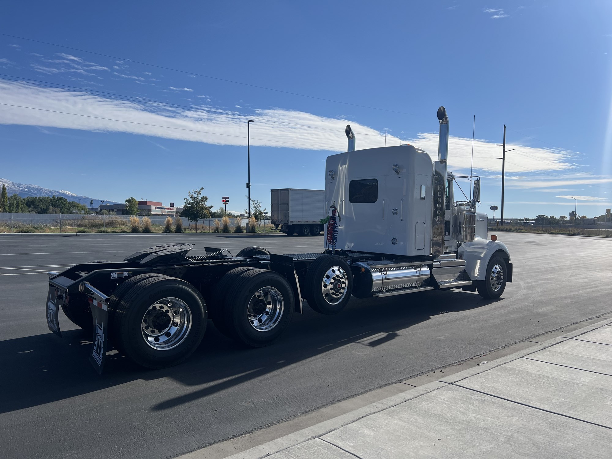 2026 Kenworth W900B 2026 Kenworth W900B - image 4 of 6