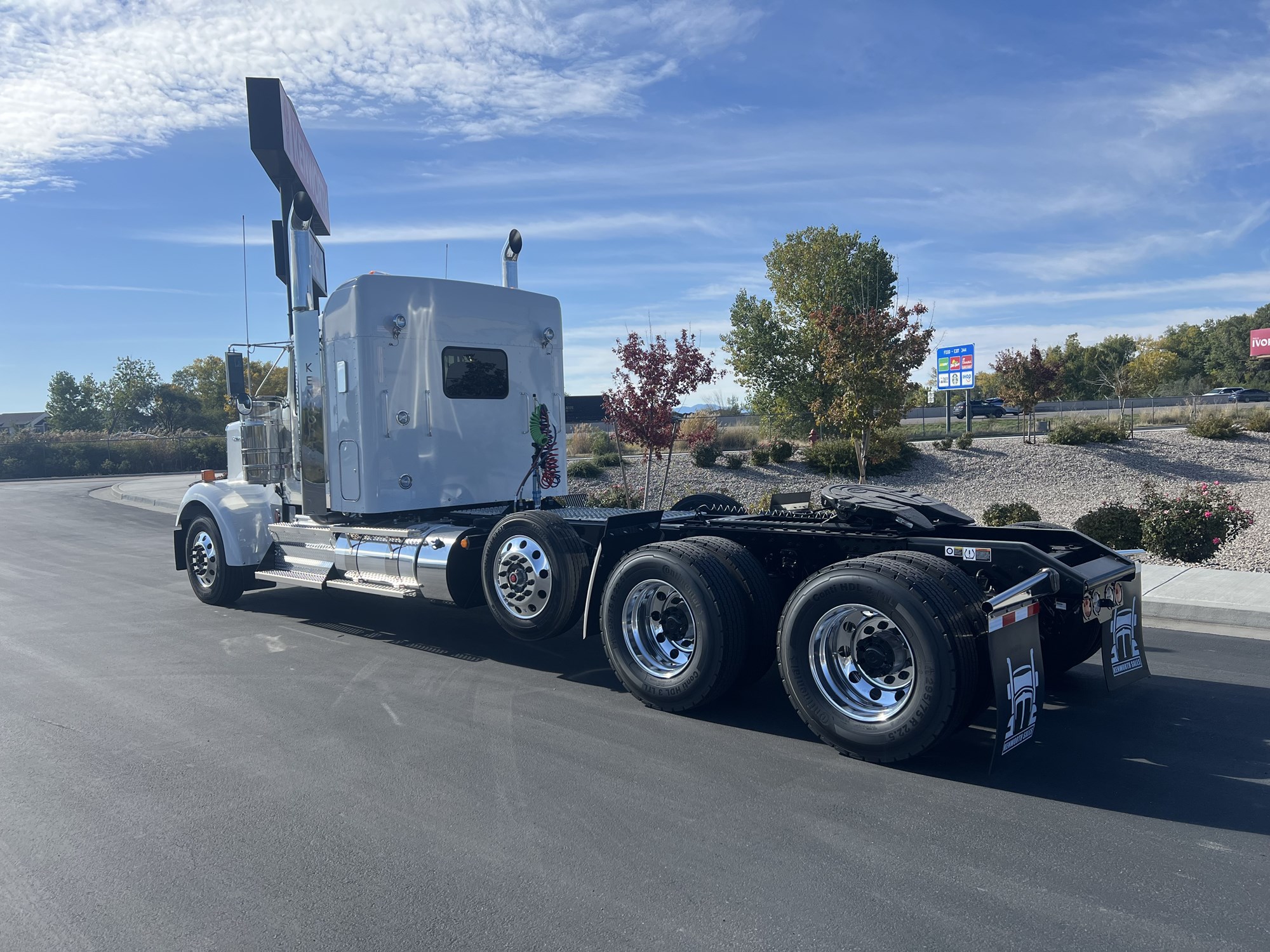 2026 Kenworth W900B 2026 Kenworth W900B - image 5 of 6