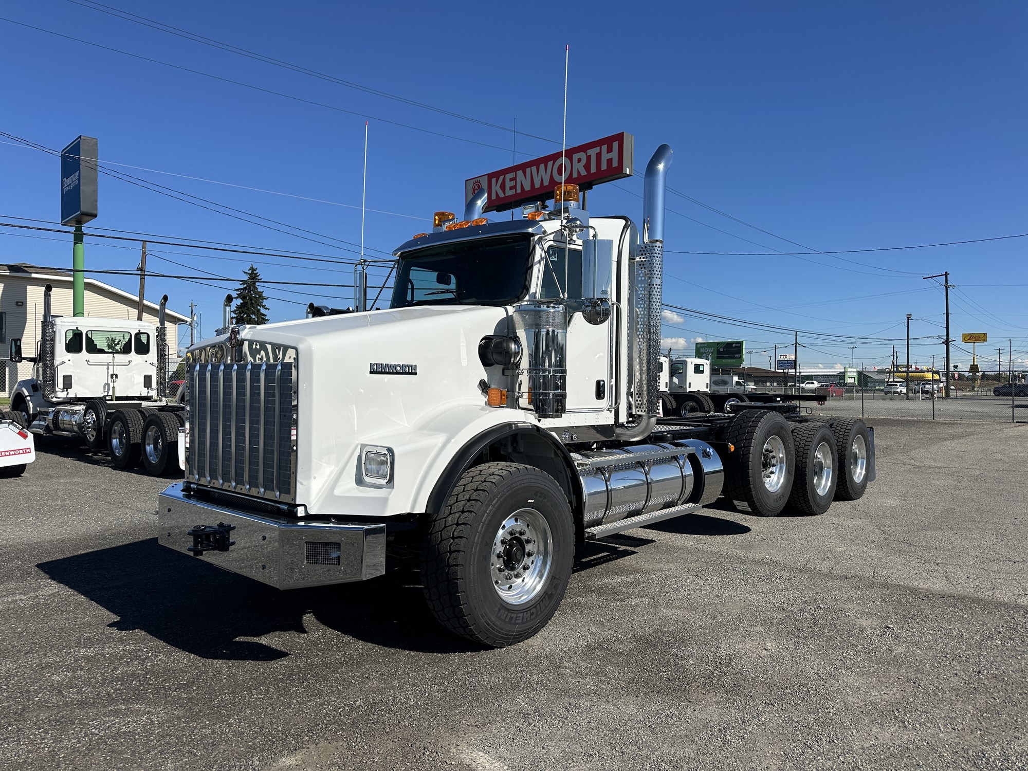 2026 Kenworth T800B - image 1 of 6