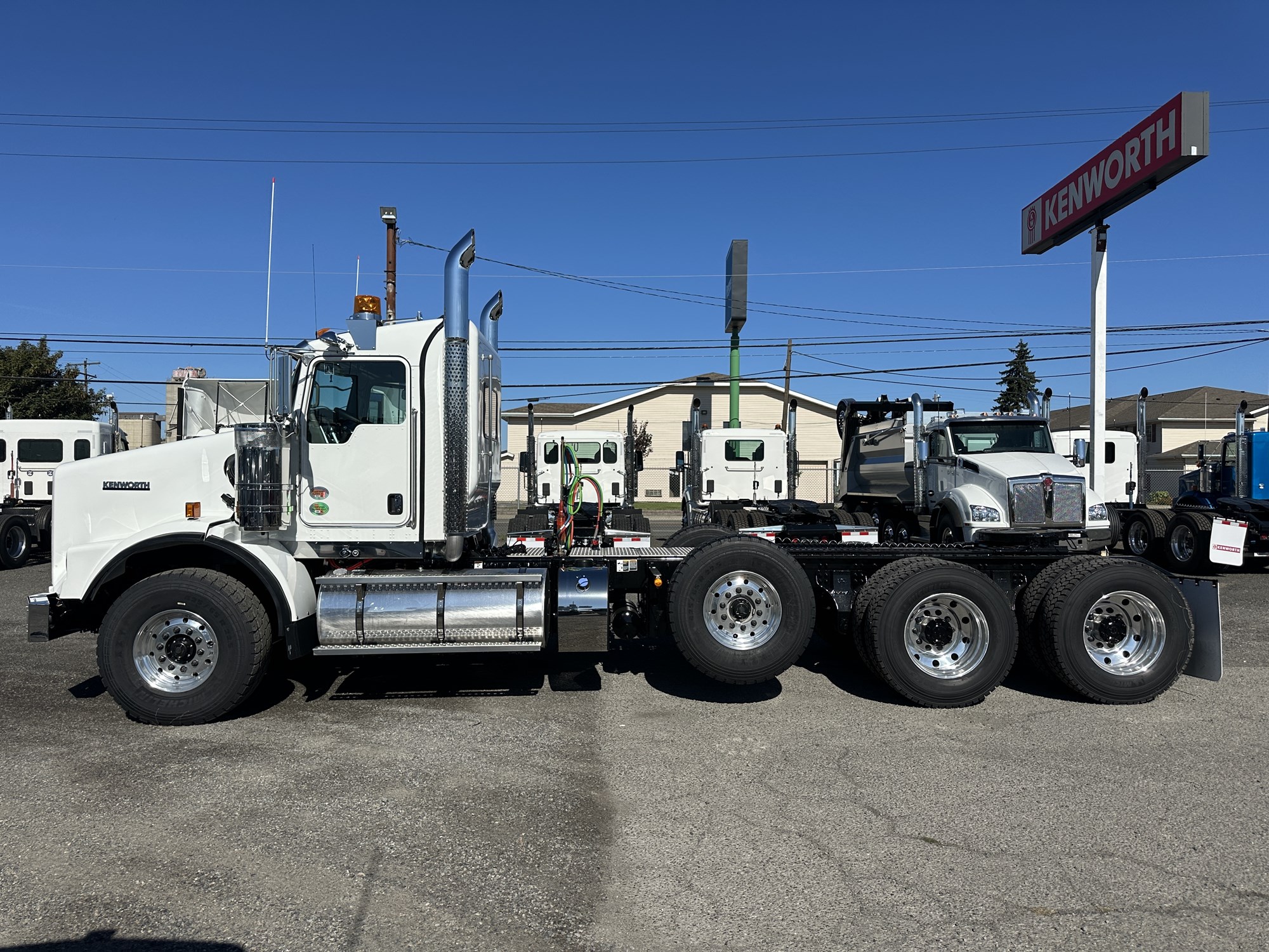 2026 Kenworth T800B - image 3 of 6