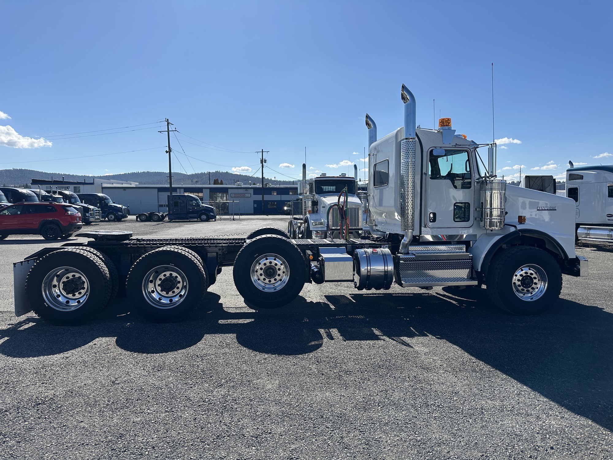 2026 Kenworth T800B - image 4 of 6