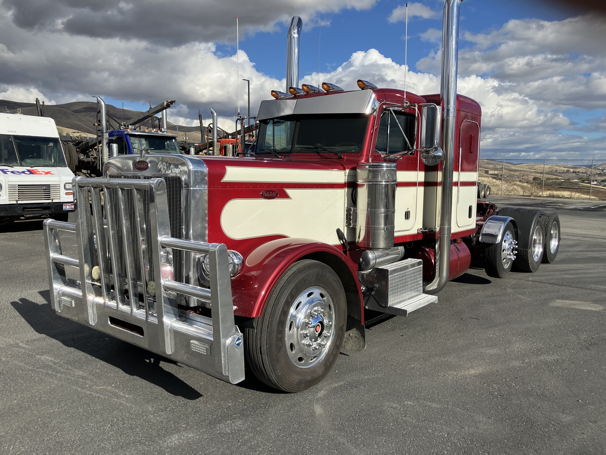 1997 Peterbilt 379 - image 1 of 6