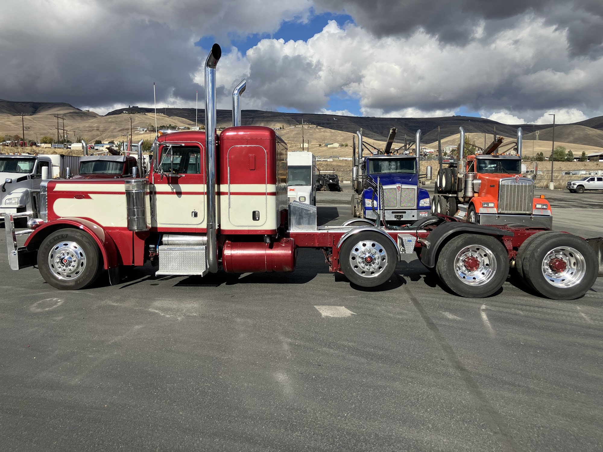 1997 Peterbilt 379 - image 3 of 6