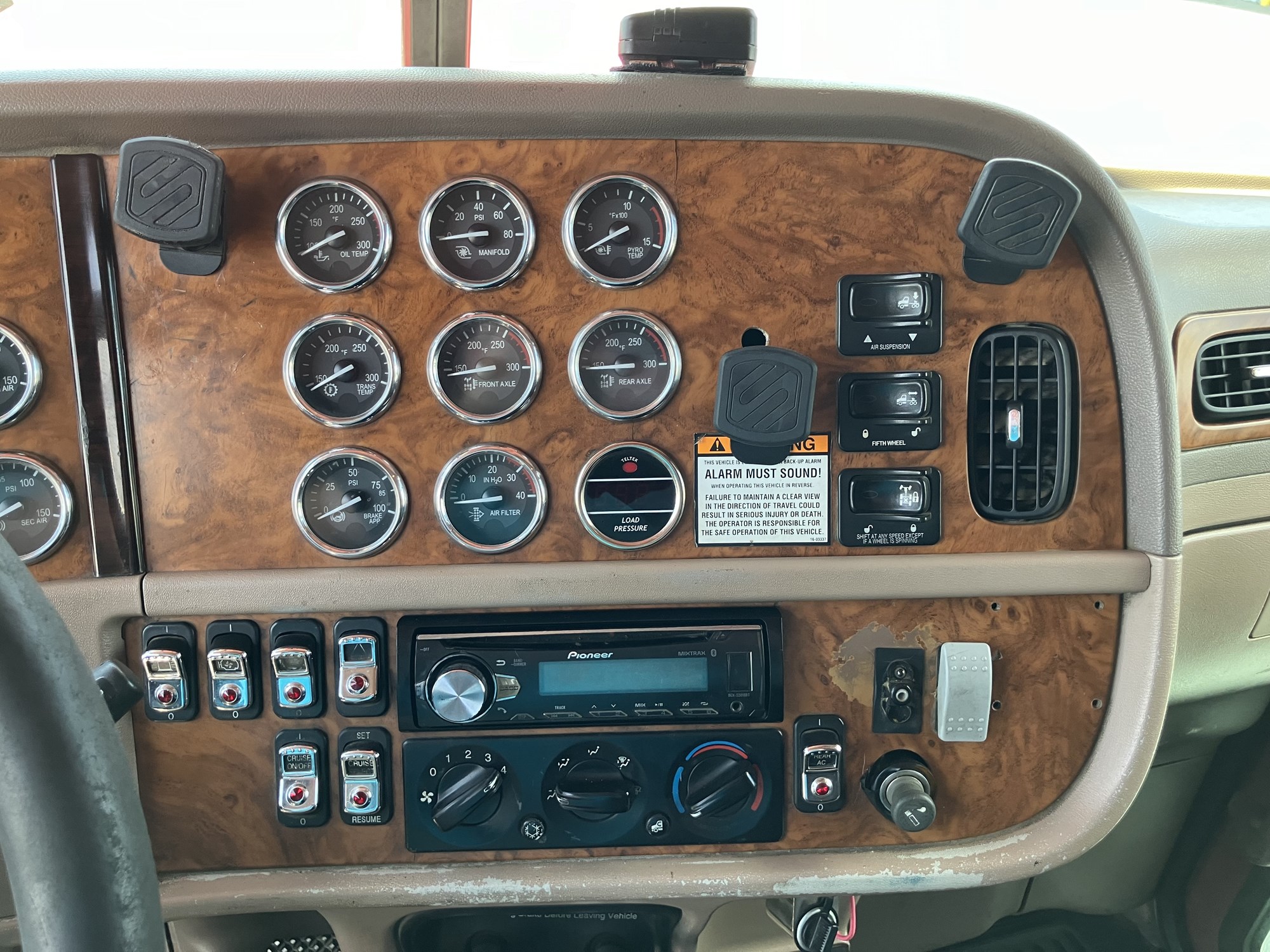 2007 Peterbilt - image 6