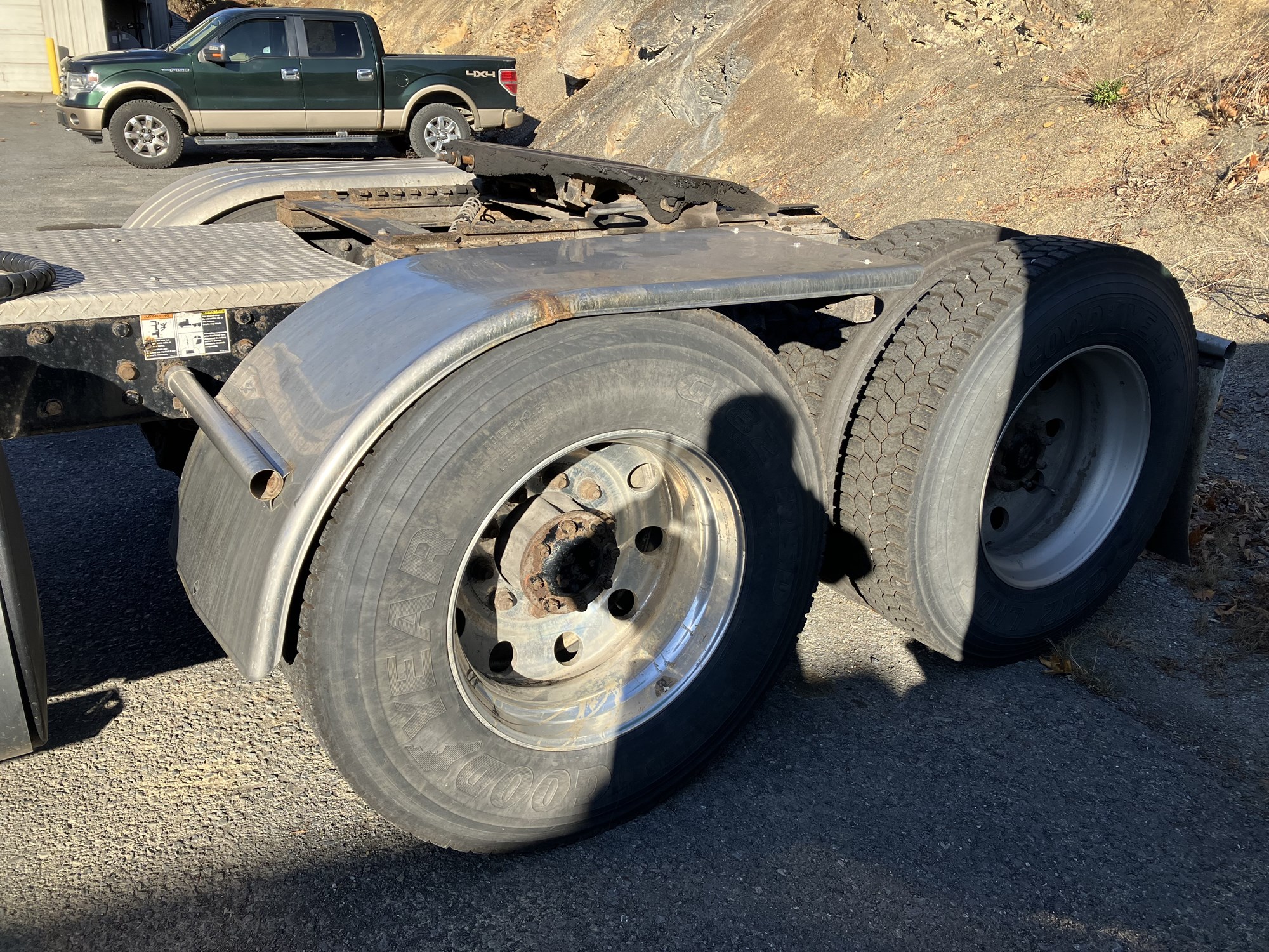 2018 Kenworth T800 - image 6 of 6