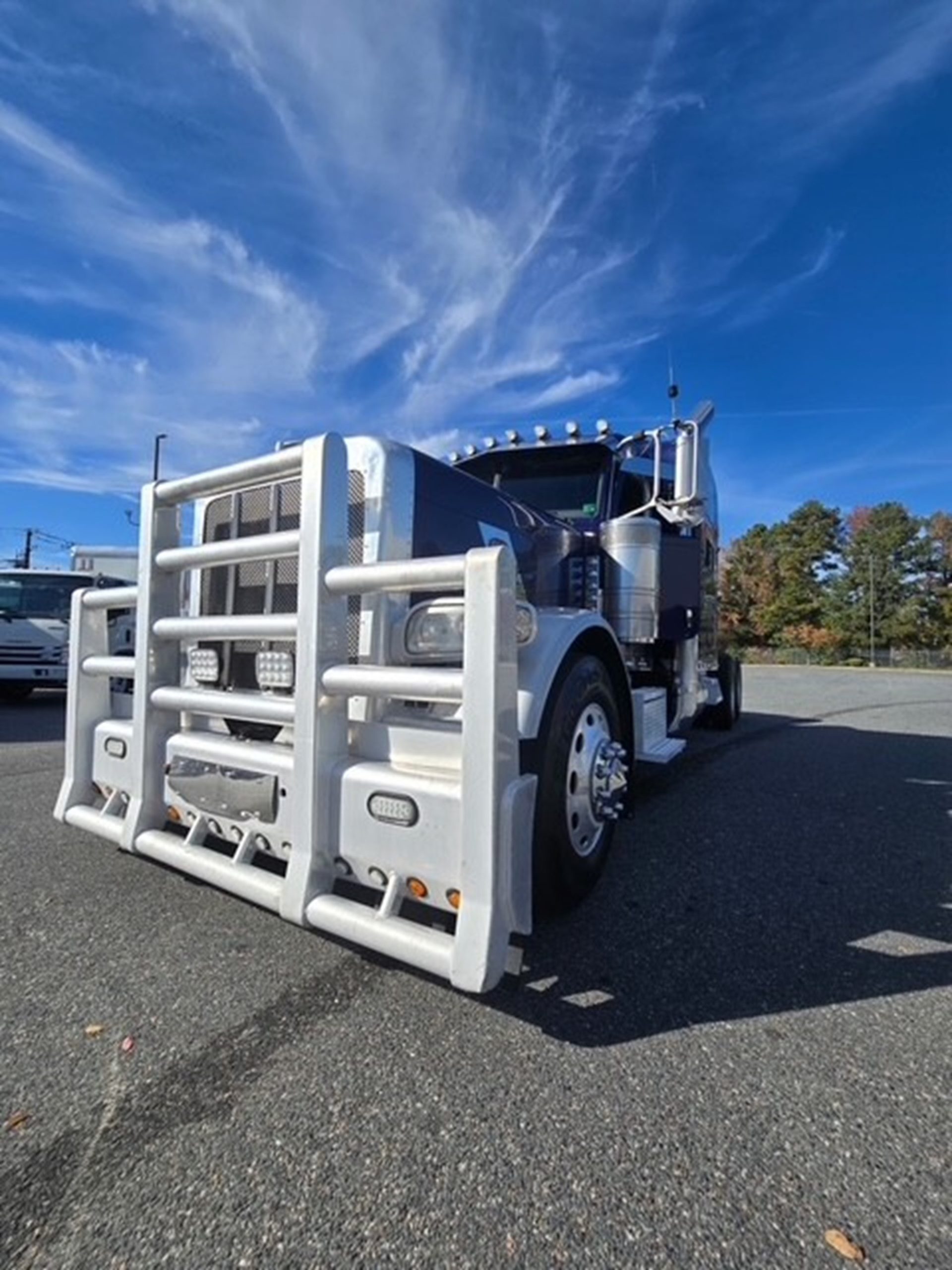 2019 Peterbilt 389 2019 Peterbilt 389 - image 5 of 6