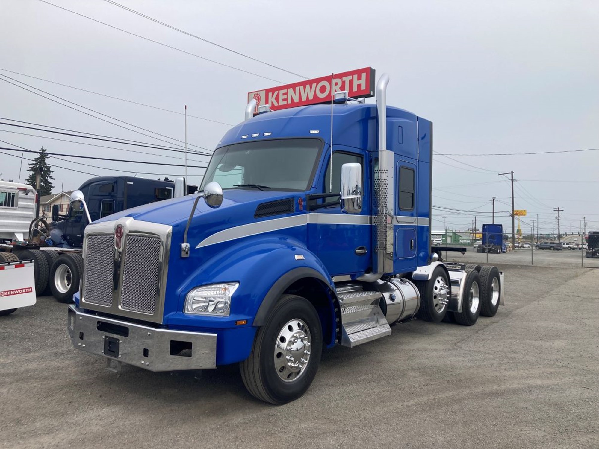 2020 Kenworth T880 2020 Kenworth T880 - image 1 of 6