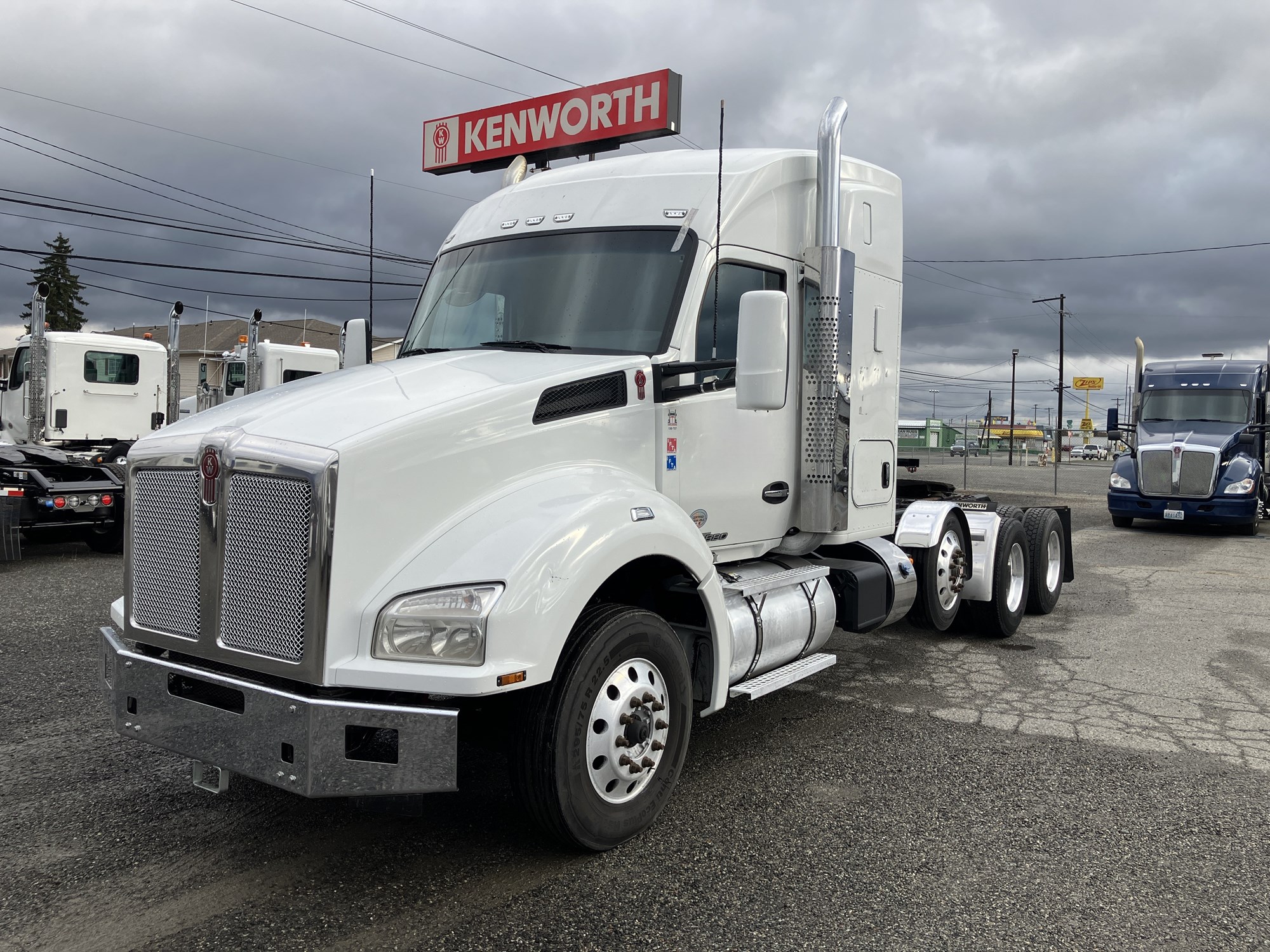 2020 Kenworth T880 - image 1 of 6