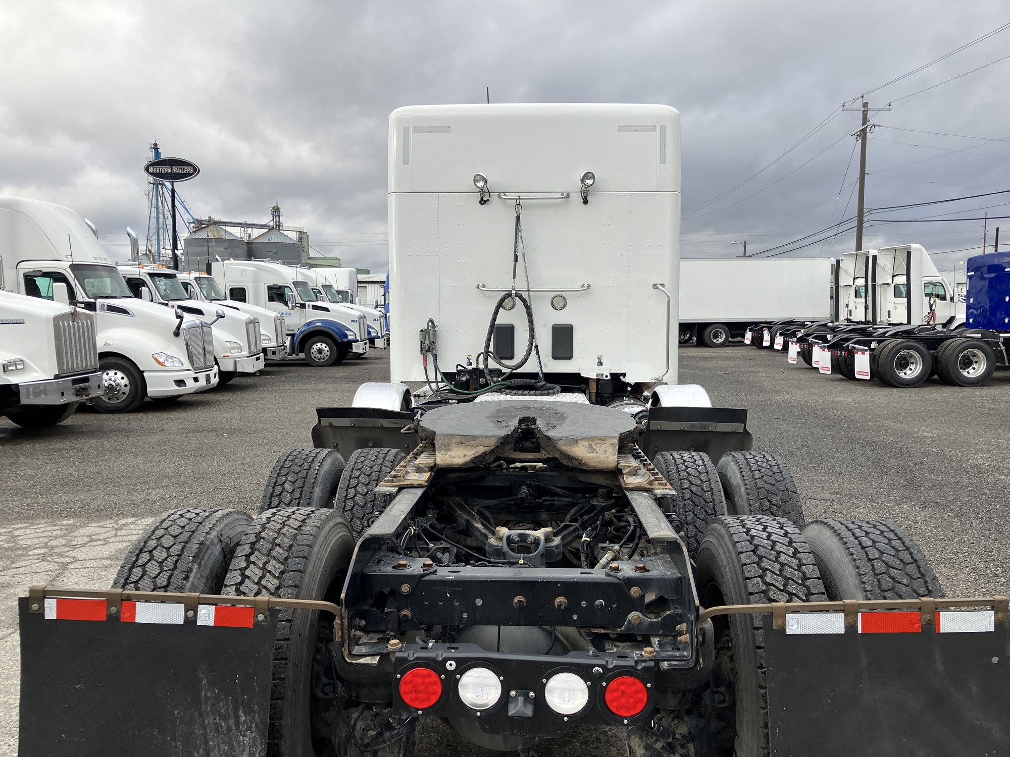 2020 Kenworth T880 - image 4 of 6