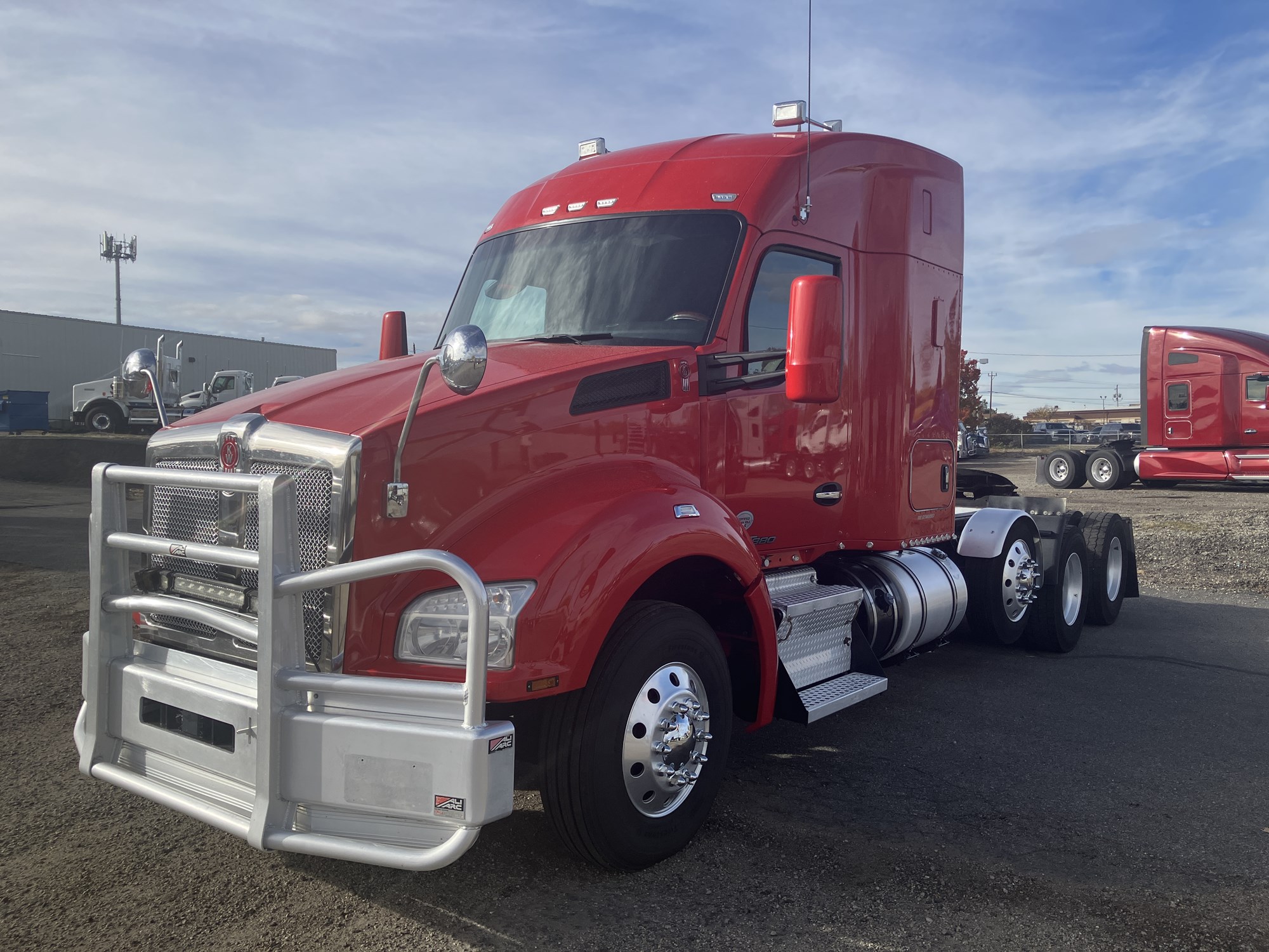 2020 Kenworth T880 - image 1 of 6