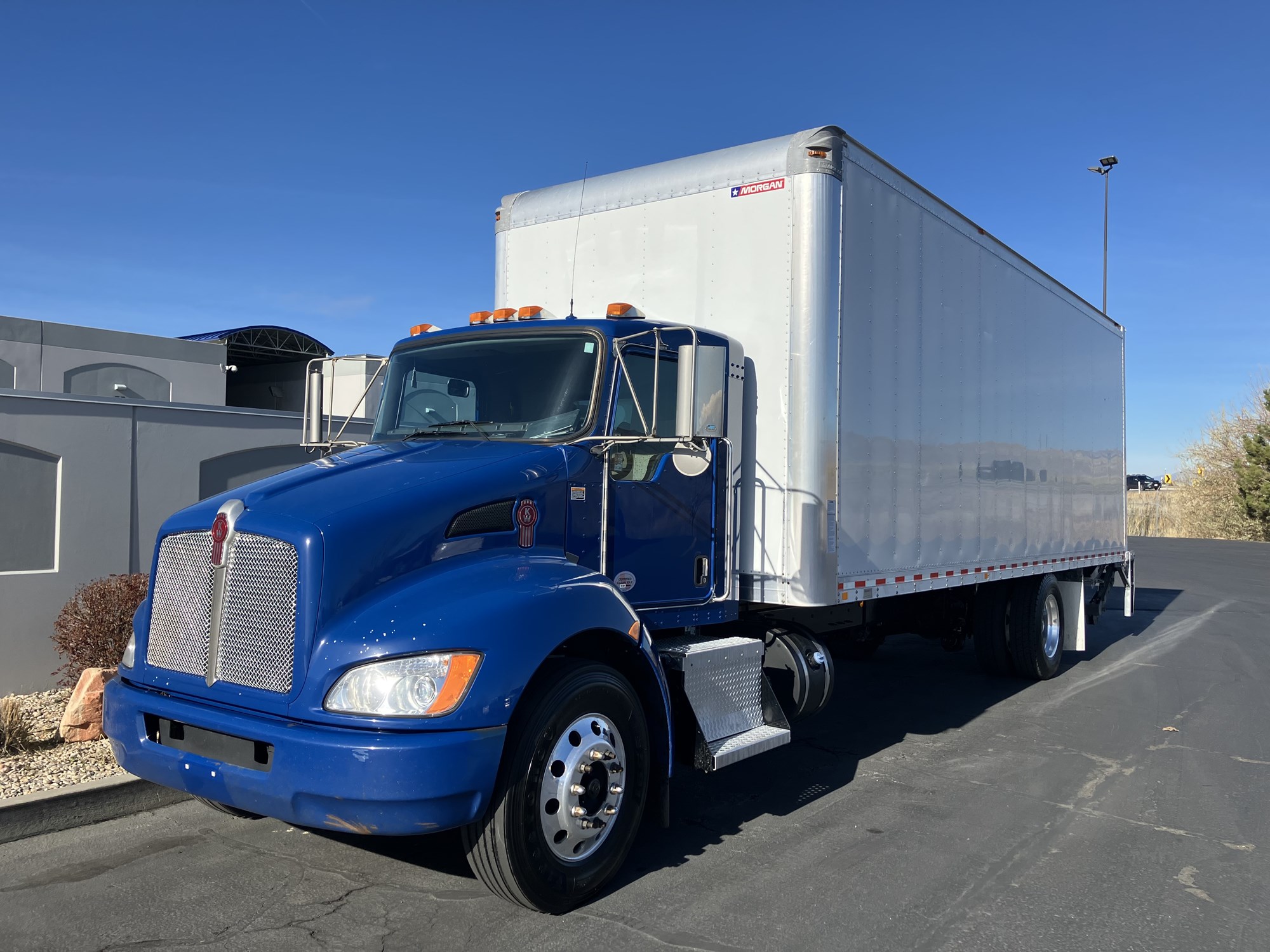 2020 Kenworth T270 2020 Kenworth T270 - image 2 of 6