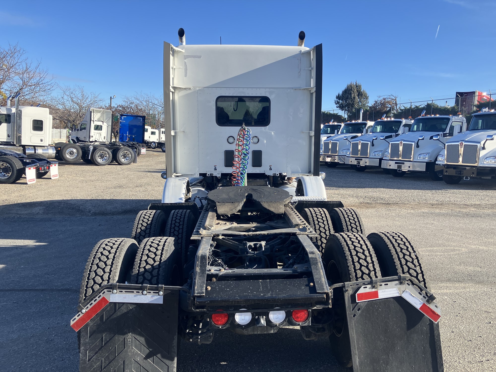 2021 Kenworth T880 2021 Kenworth T880 - image 4 of 6