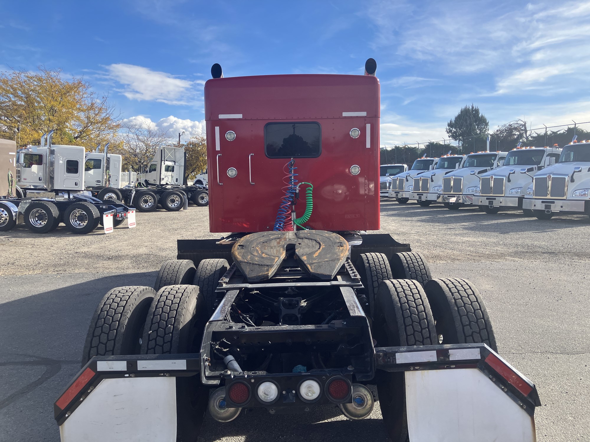 2022 Kenworth T800 - image 4 of 6