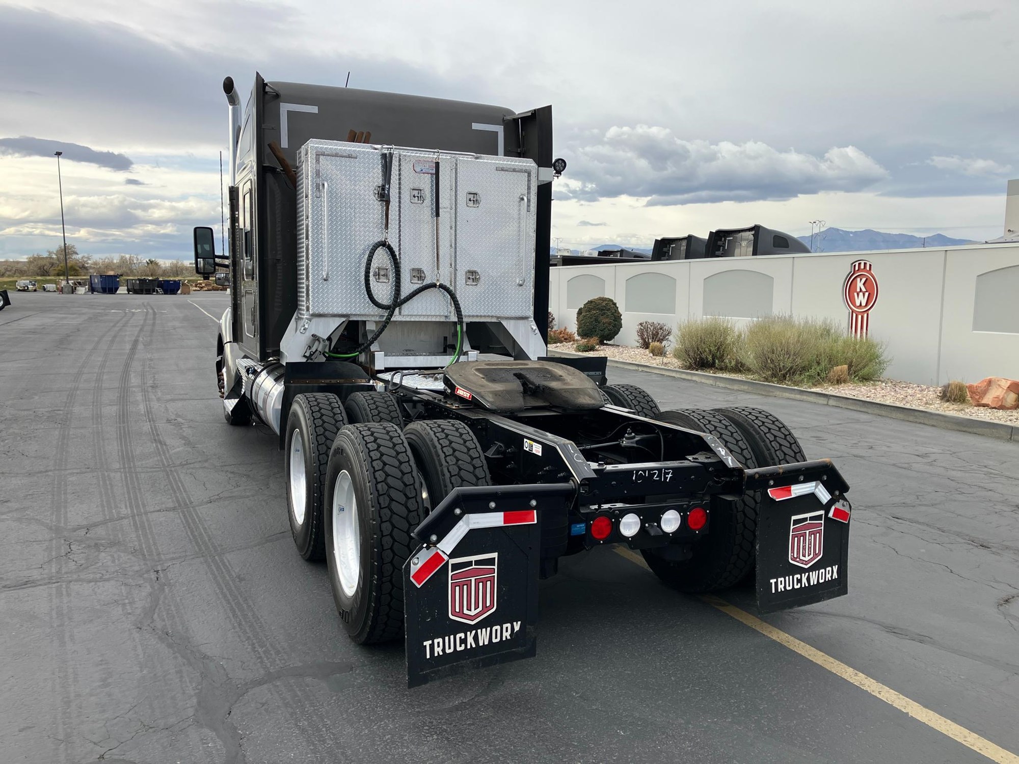 2022 Kenworth T680 - image 6 of 6