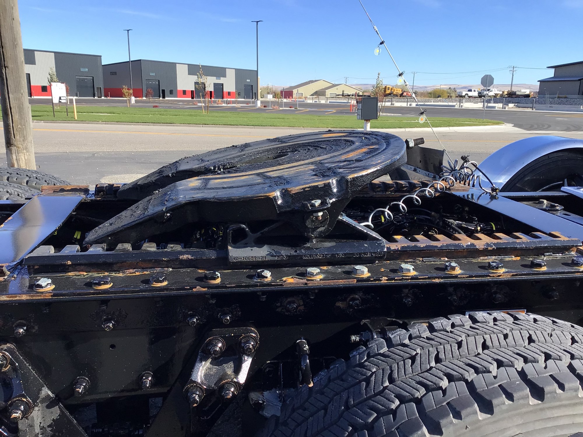 2022 Kenworth T880 - image 5 of 6