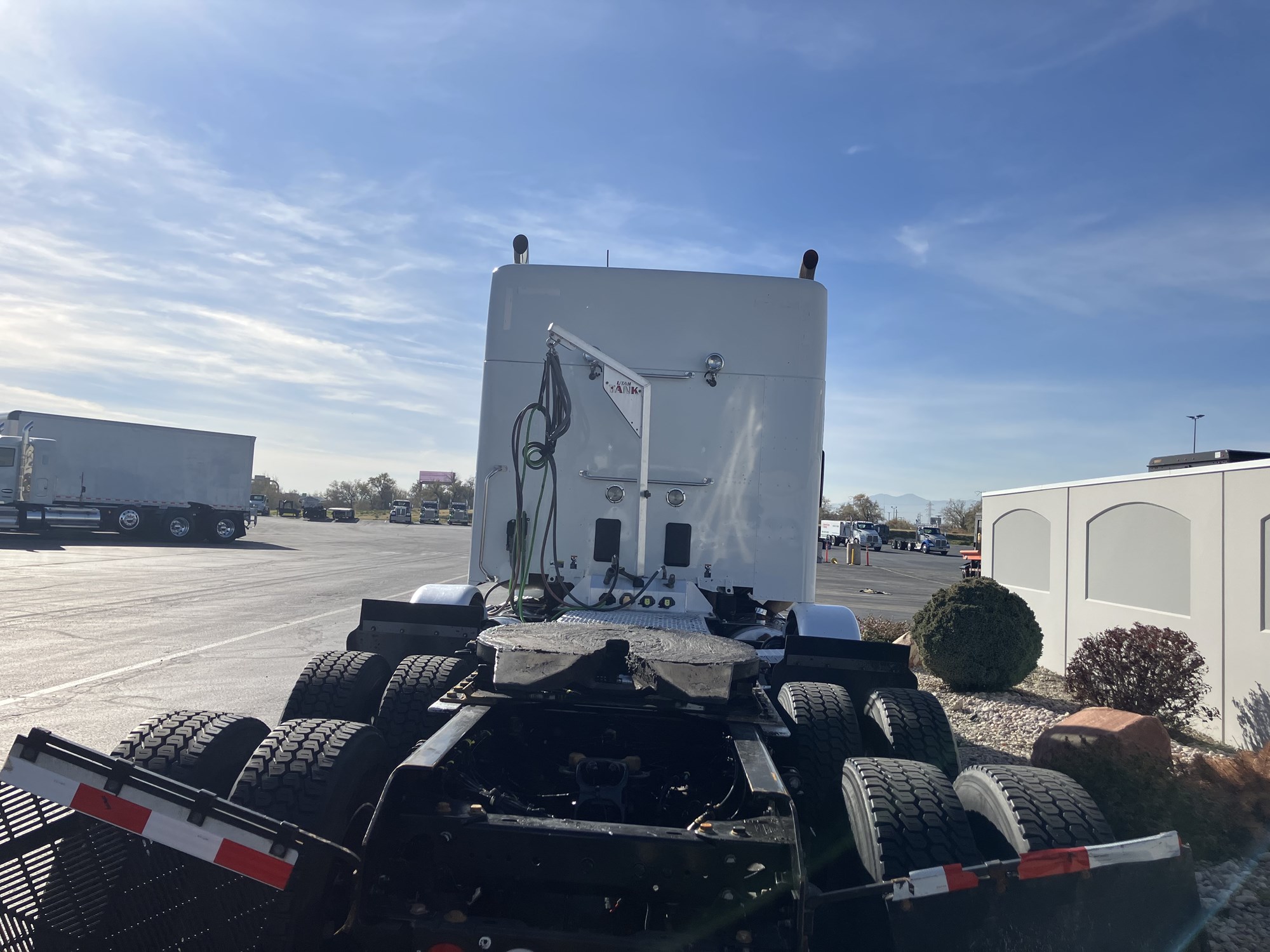 2022 Kenworth T880 - image 6 of 6