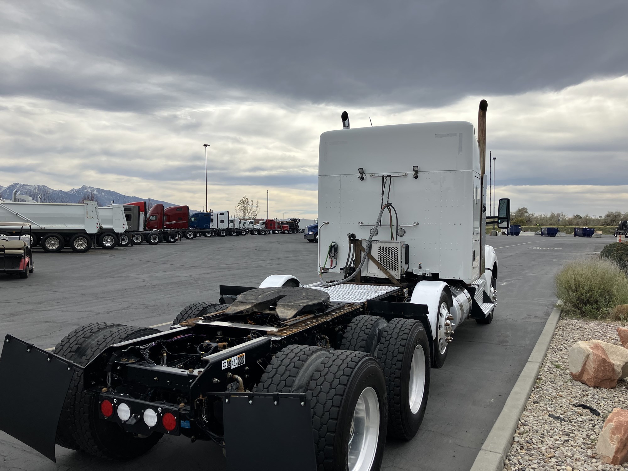 2022 Kenworth T880 - image 5 of 6