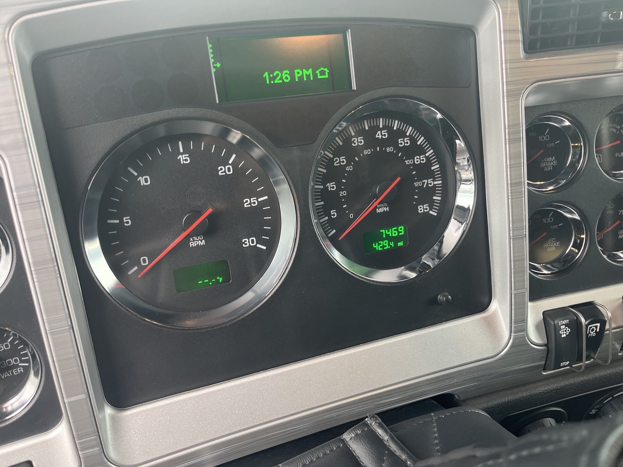 2024 Kenworth W900 2024 Kenworth W900 - image 5 of 6