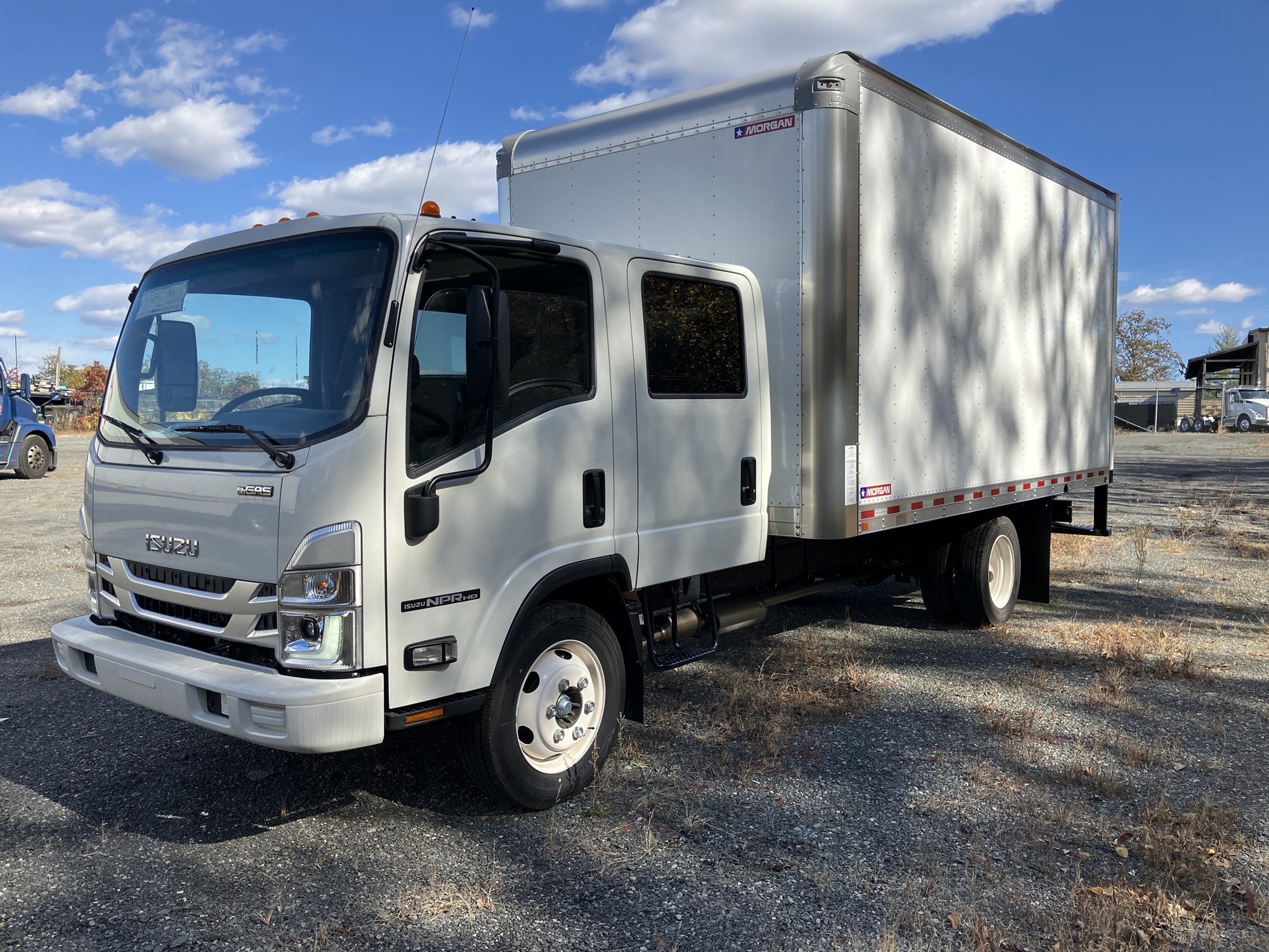 2024 Isuzu NPRGASHD 1G4 - image 1 of 6