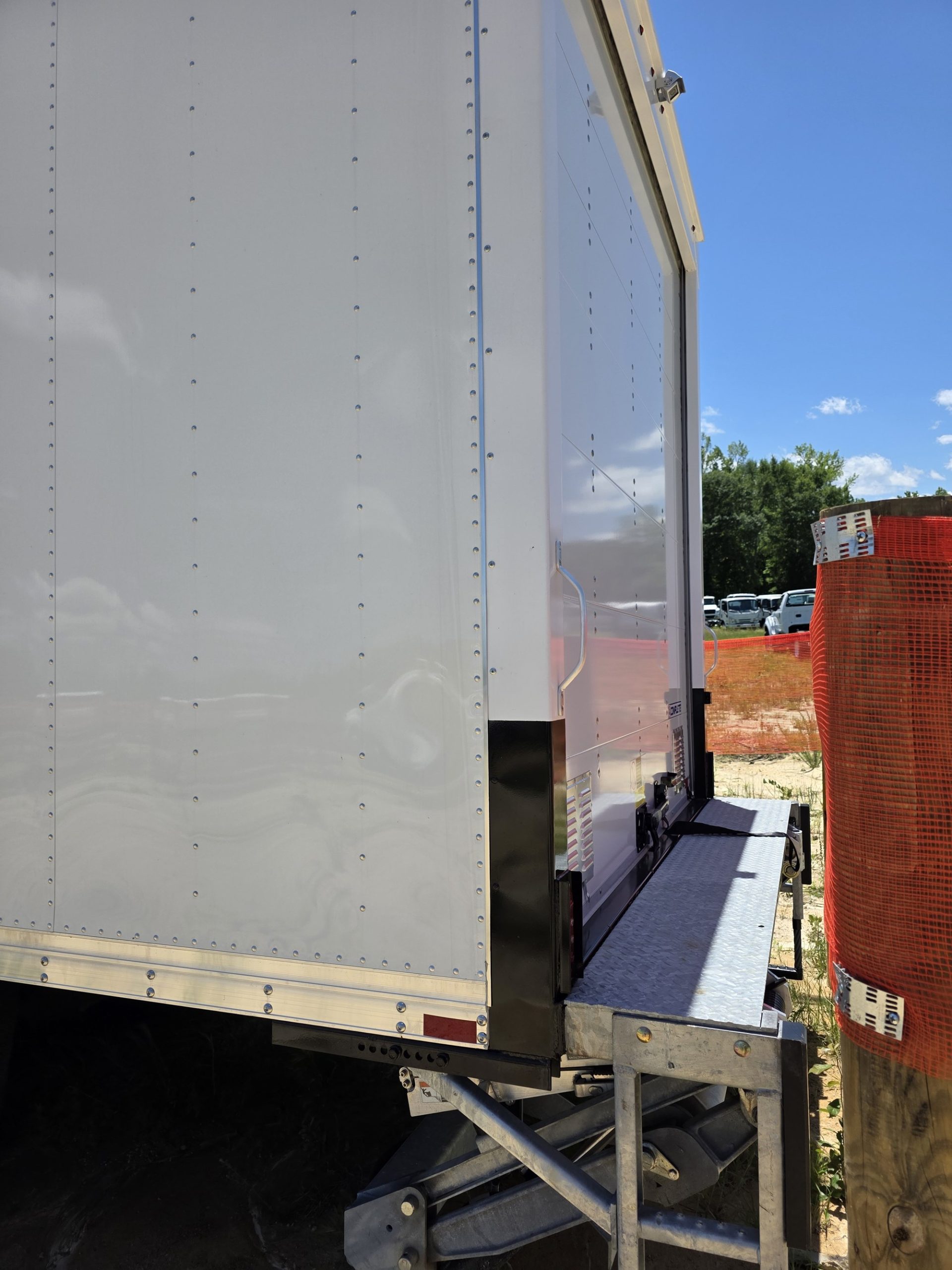 2025 Kenworth T280 - image 4 of 6