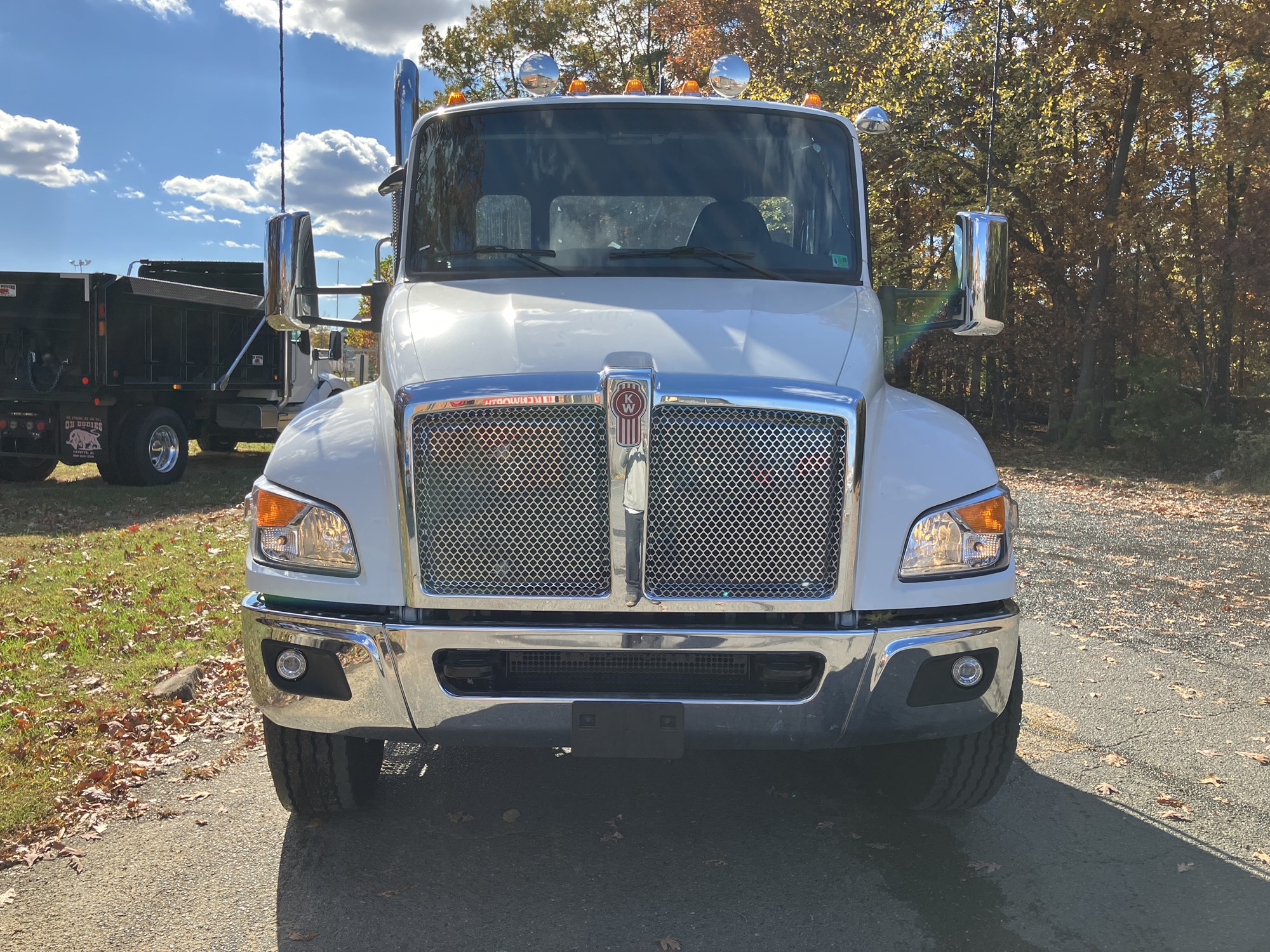 2025 Kenworth T480 - image 1 of 6
