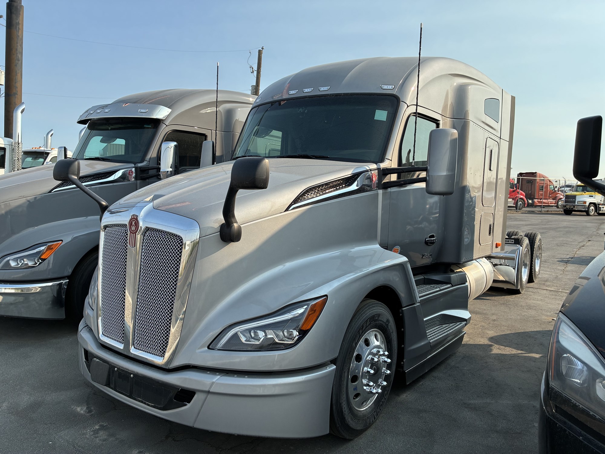 2026 Kenworth T680 Next Gen - image 1 of 6