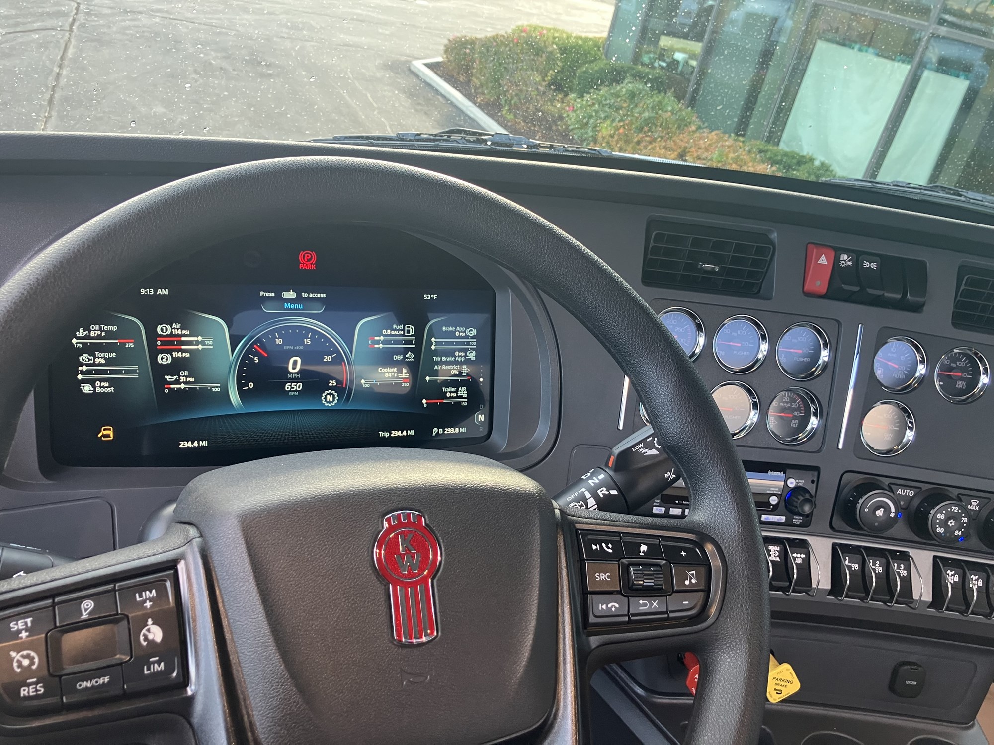 2026 Kenworth T880 - image 6