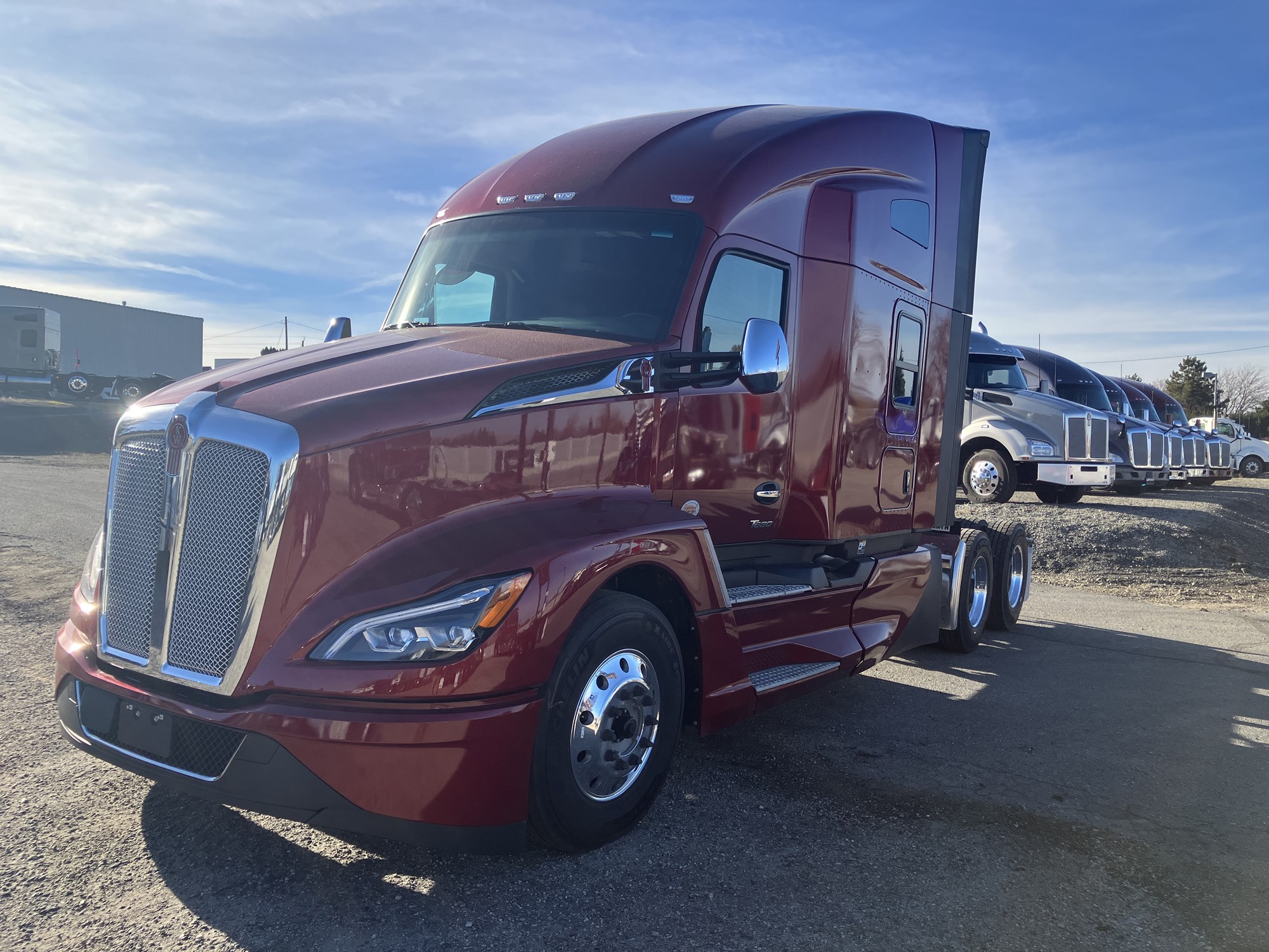 2026 Kenworth T680 Next Gen 2026 Kenworth T680 Next Gen - image 1 of 6