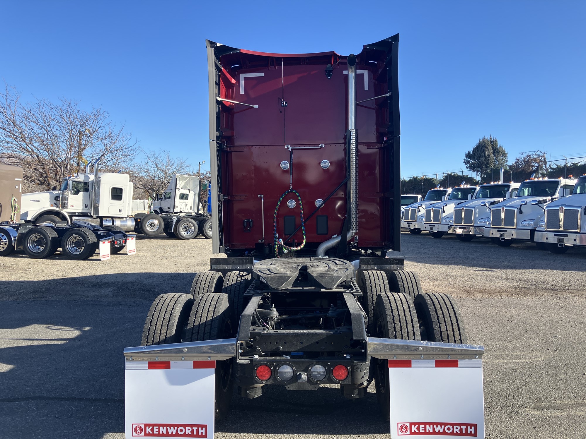 2026 Kenworth T680 Next Gen 2026 Kenworth T680 Next Gen - image 4 of 6