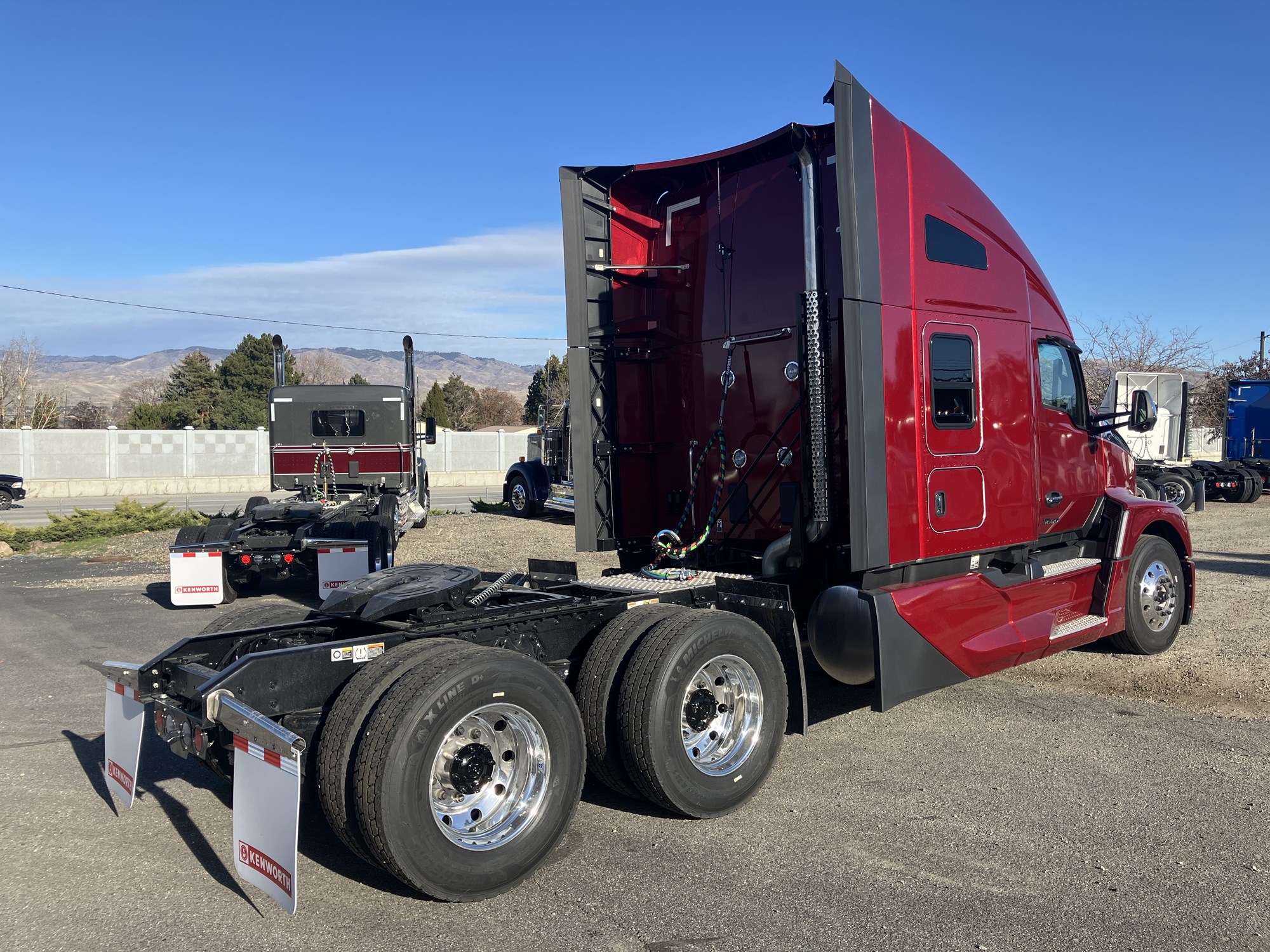 2026 Kenworth T680 Next Gen 2026 Kenworth T680 Next Gen - image 5 of 6