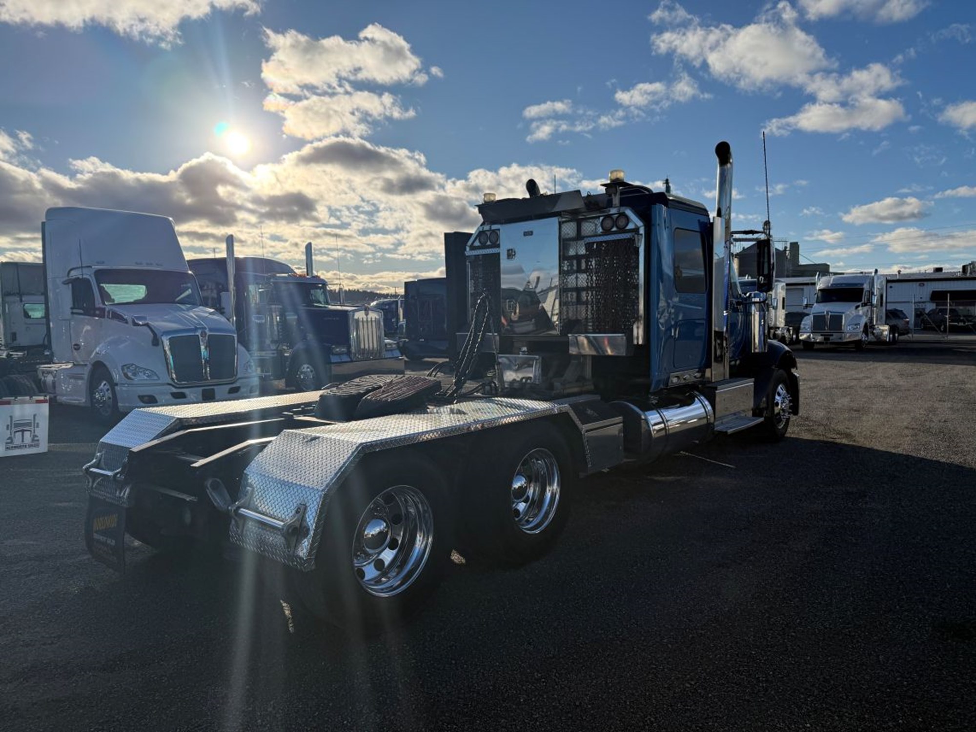 2016 International Lonestar - image 5 of 6