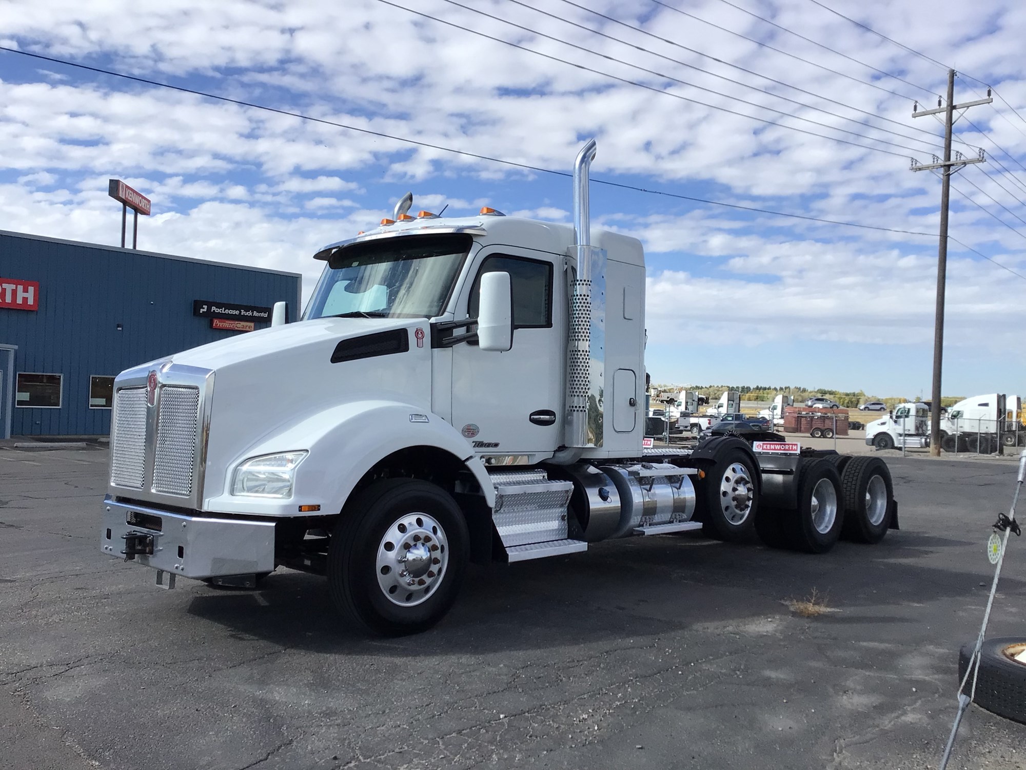 2020 Kenworth T880 - image 1 of 6
