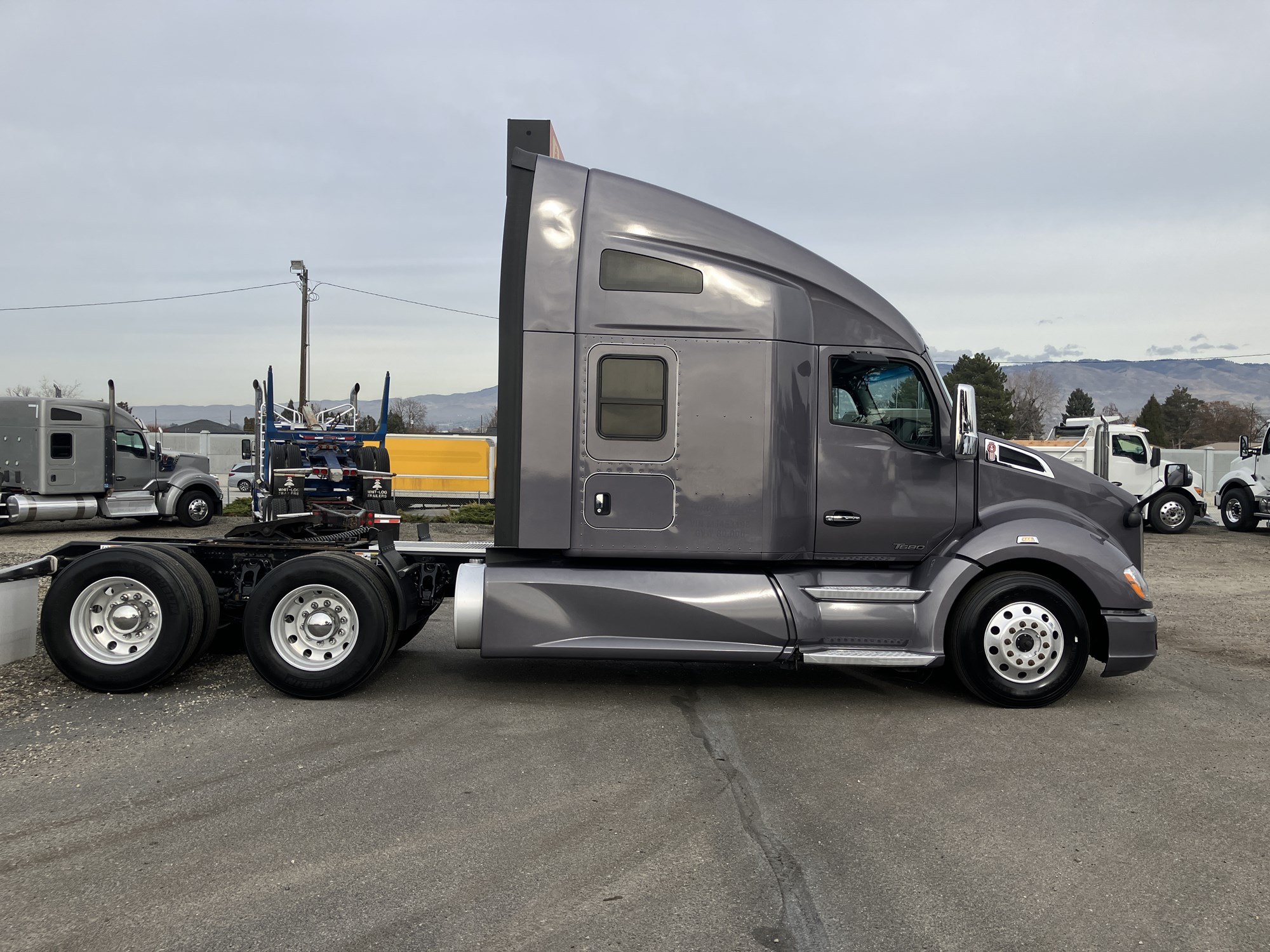 2021 Kenworth T680 - image 6 of 6