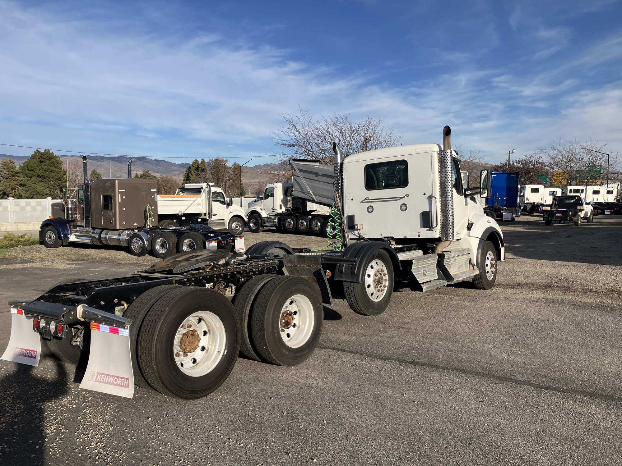 2021 Kenworth T880 - image 5 of 6