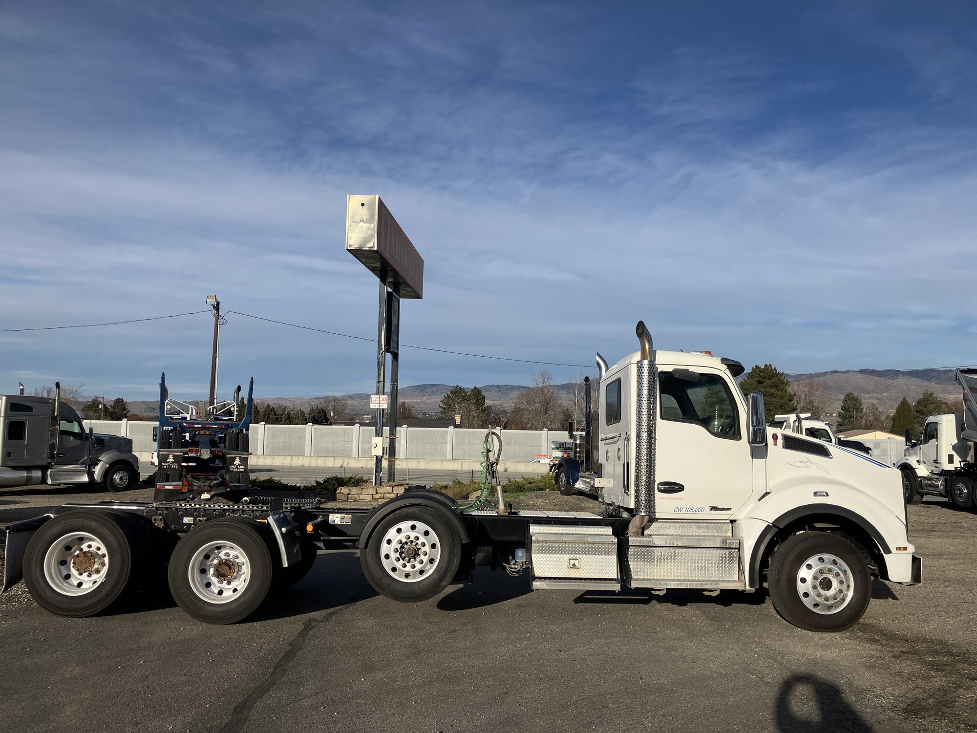2021 Kenworth T880 - image 6 of 6